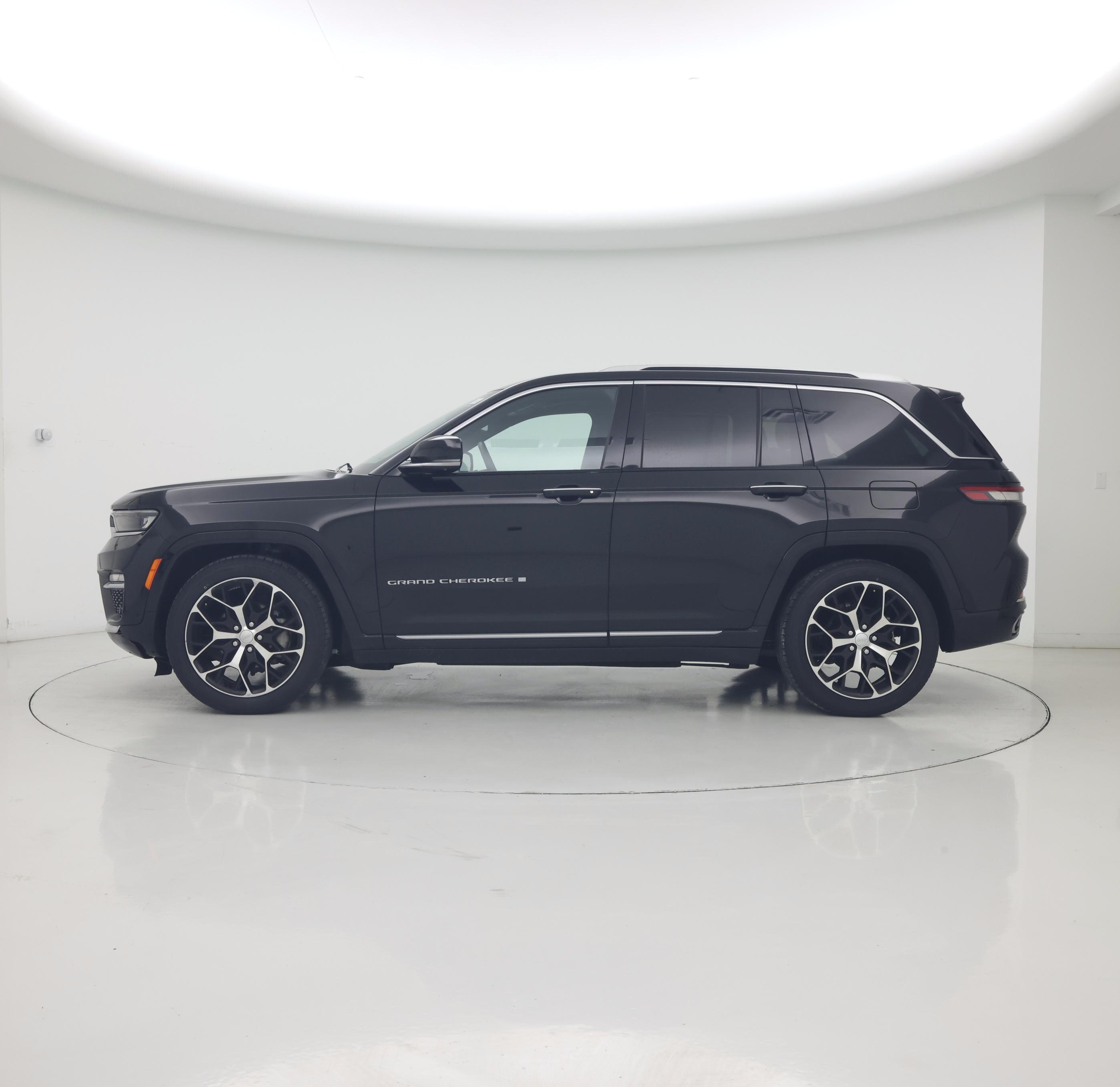 Thumbnail: 2023 Jeep Grand Cherokee - 3