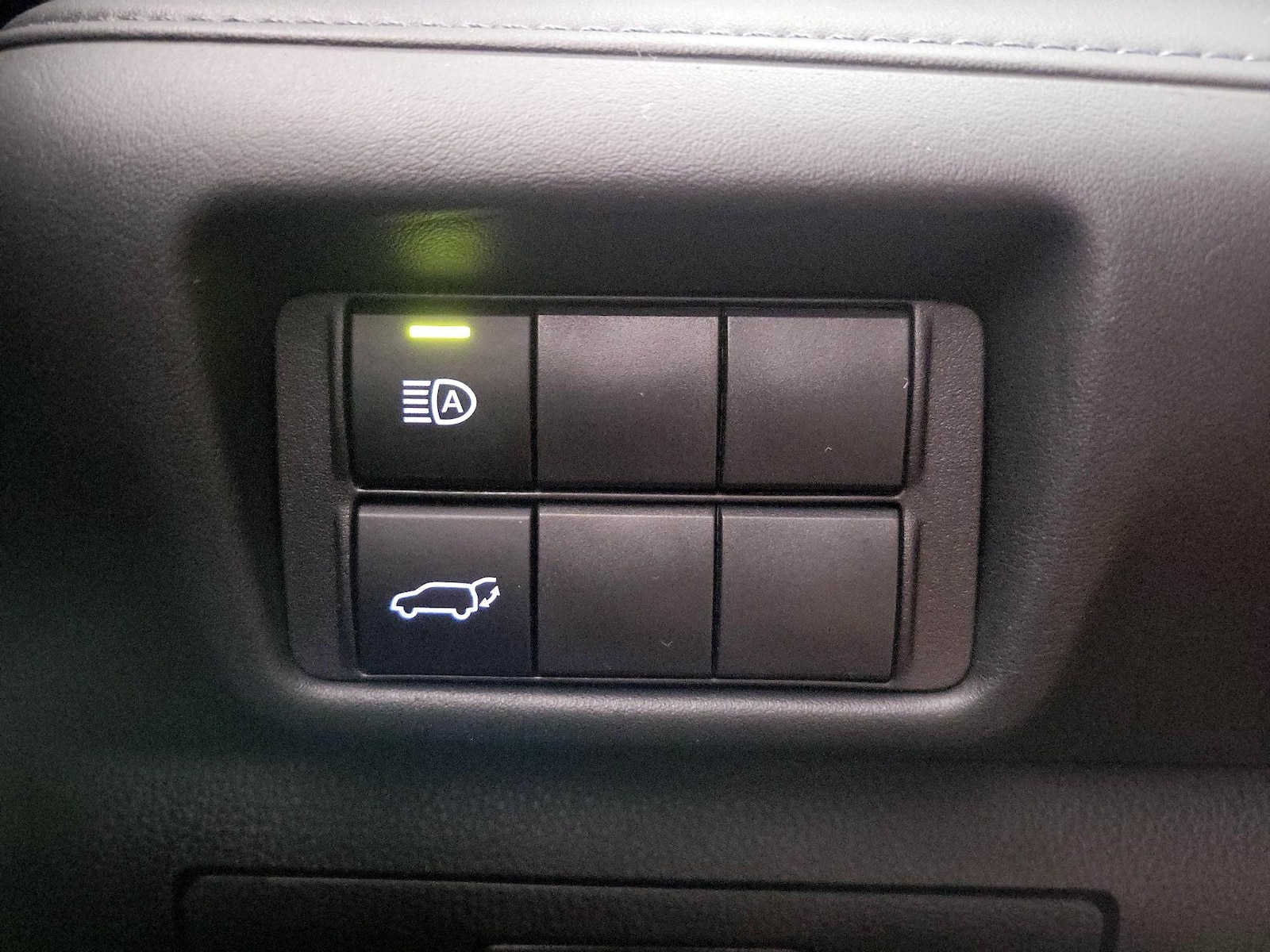 2023 Toyota Highlander XLE - Photo 14