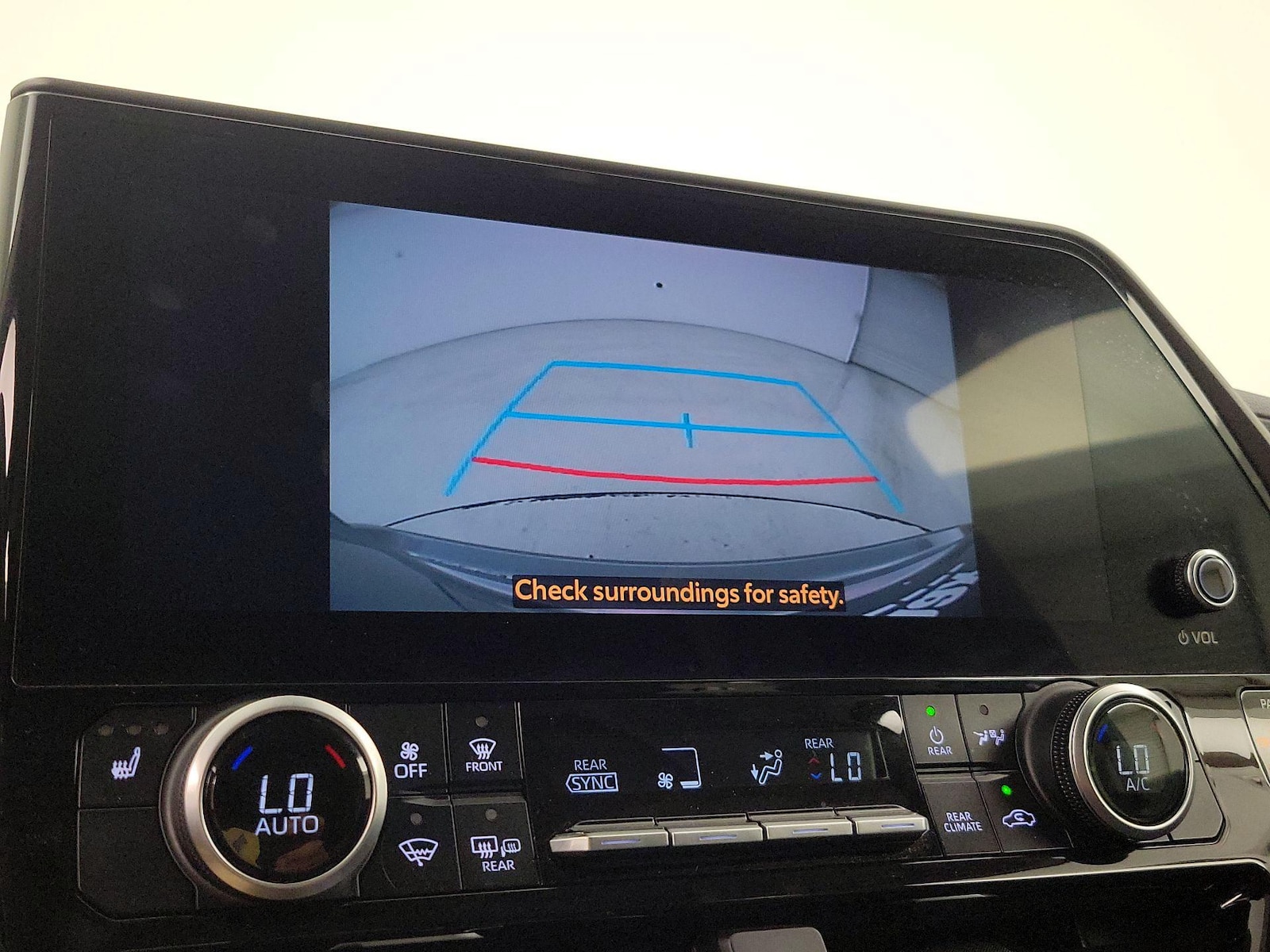 2023 Toyota Highlander XLE - Photo 15