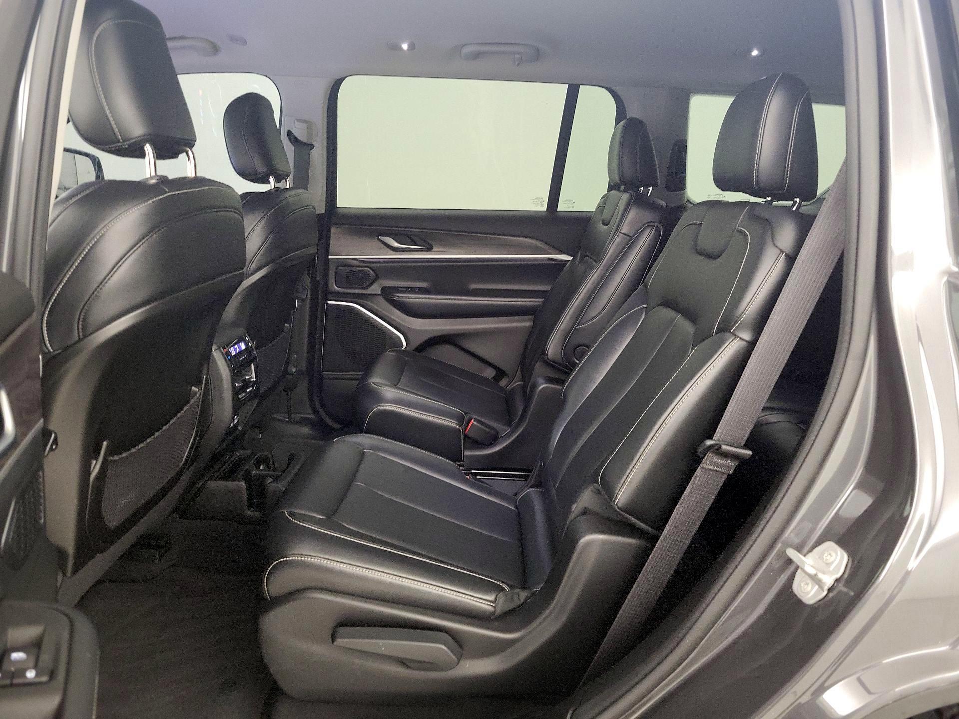 Thumbnail: 2021 Jeep Grand Cherokee L - 19