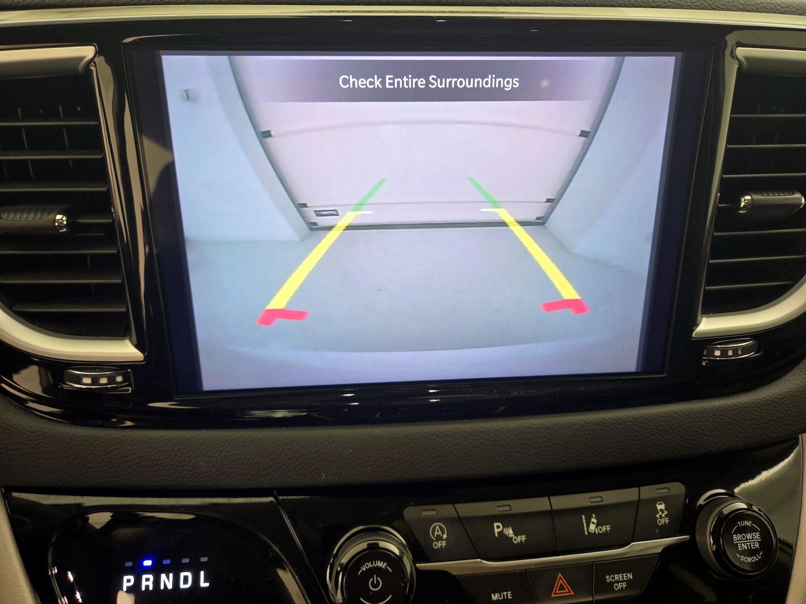 2024 Chrysler Pacifica Touring L - Photo 15