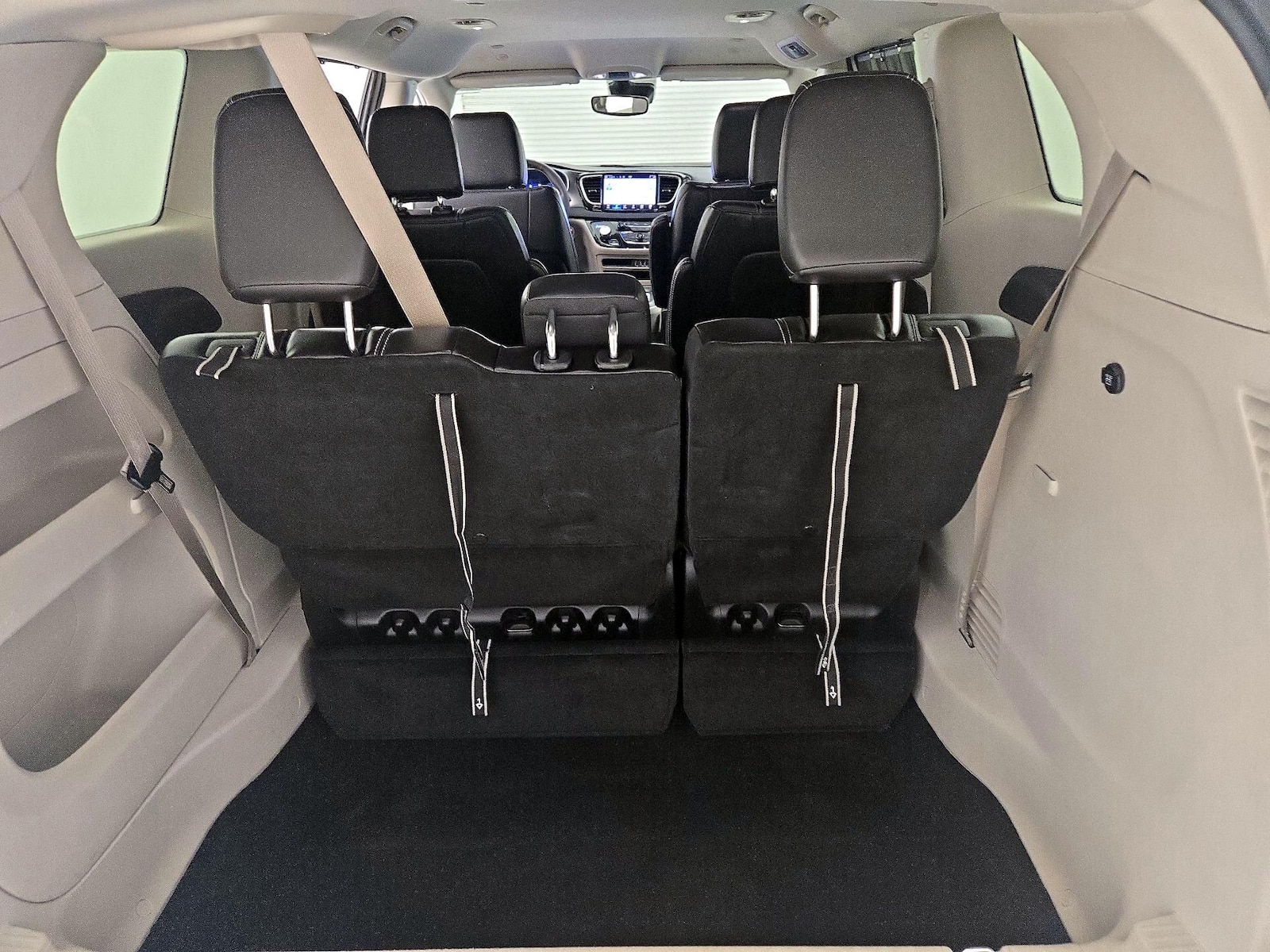2024 Chrysler Pacifica Touring L - Photo 22