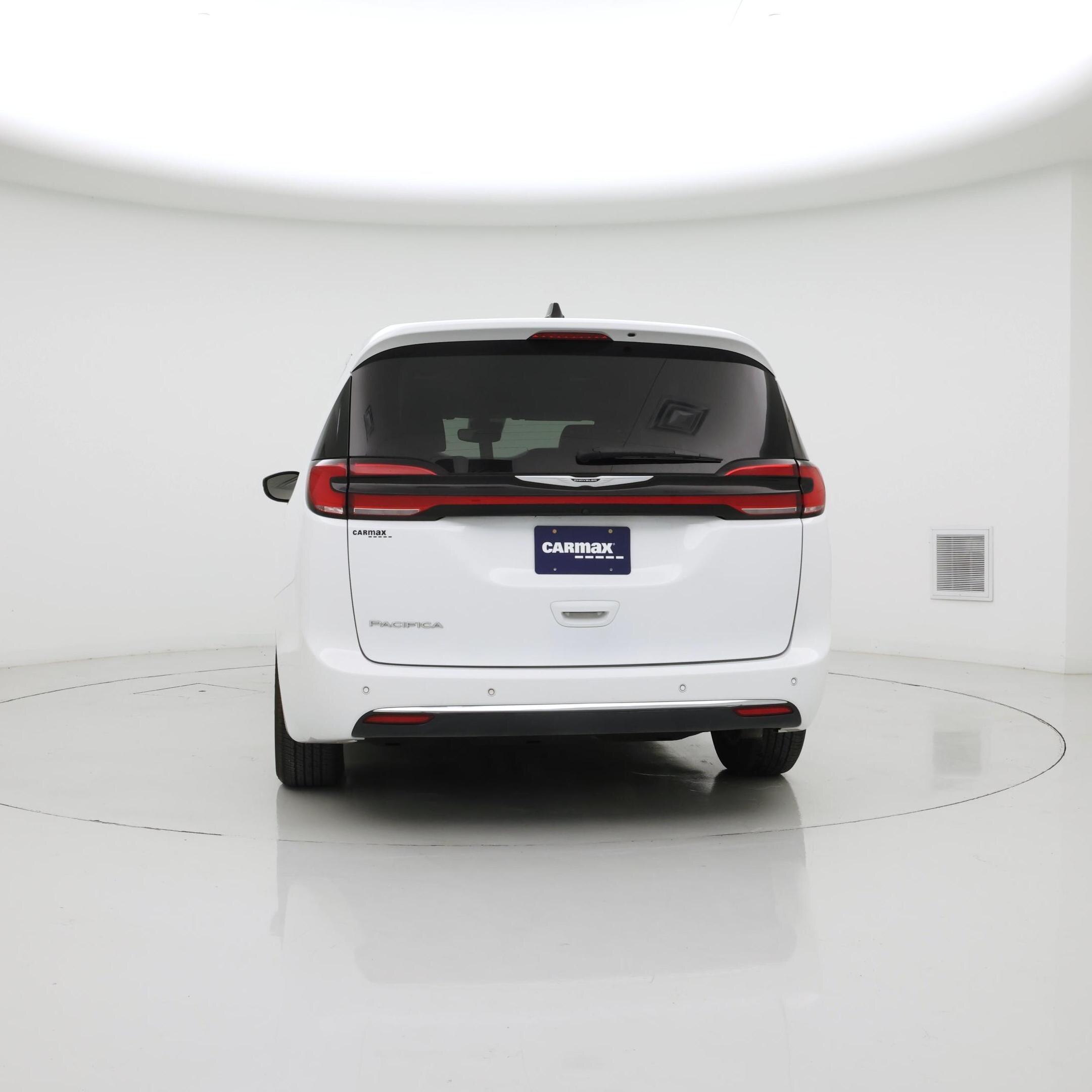 Thumbnail: 2024 Chrysler Pacifica - 6