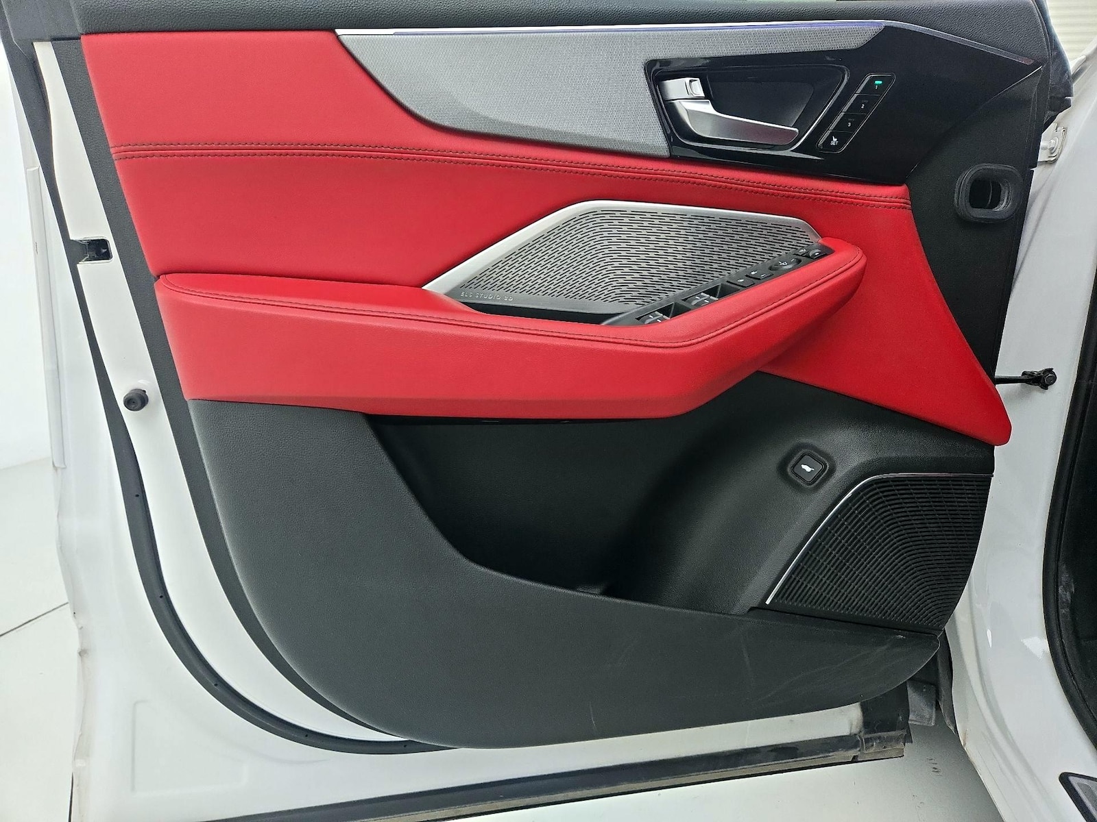 2022 Acura MDX A-Spec Package - Photo 13