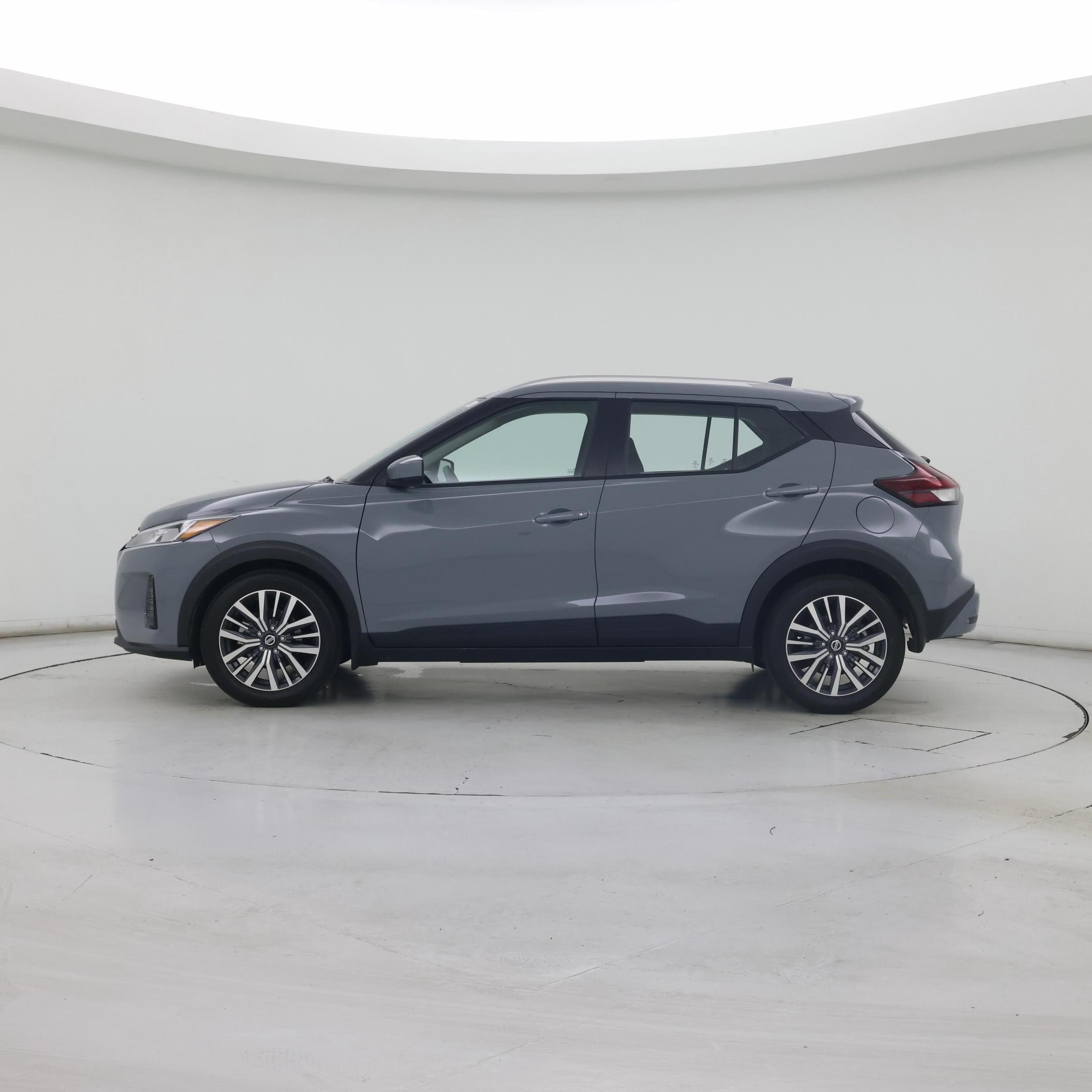 Thumbnail: 2021 Nissan Kicks - 3