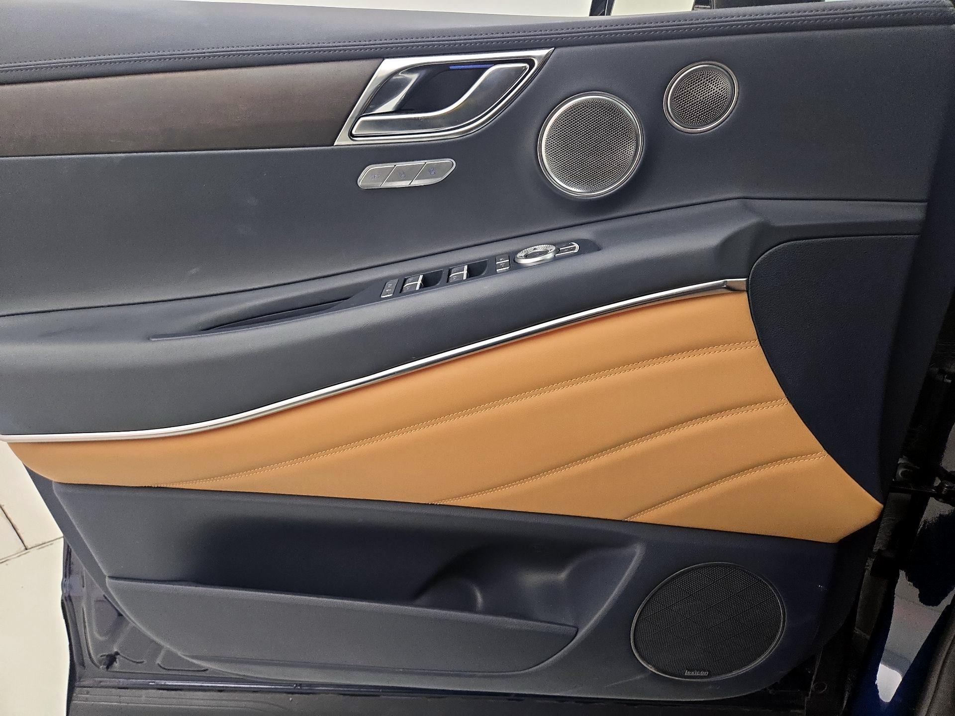 Thumbnail: 2021 Genesis GV80 - 12