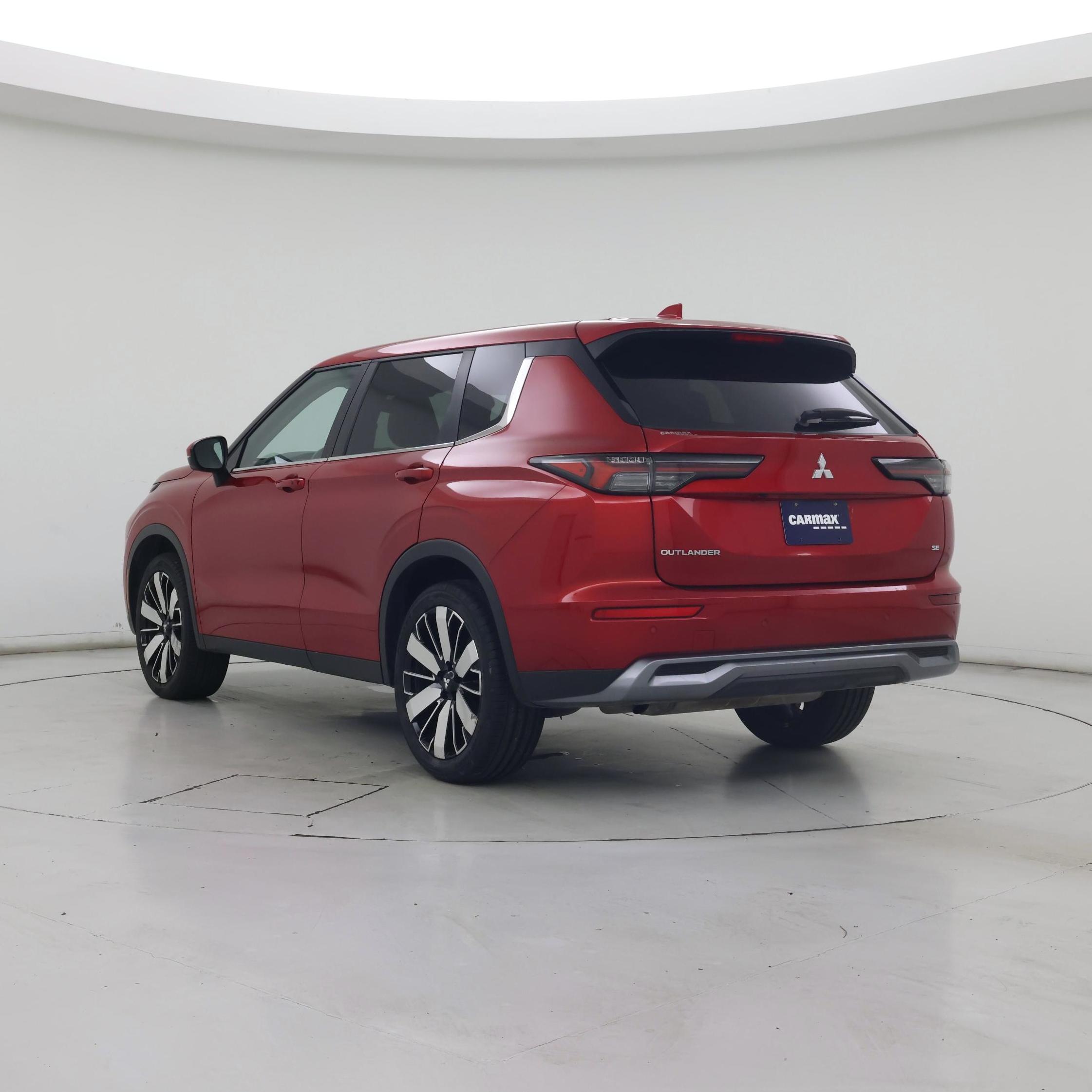 Thumbnail: 2025 Mitsubishi Outlander - 2