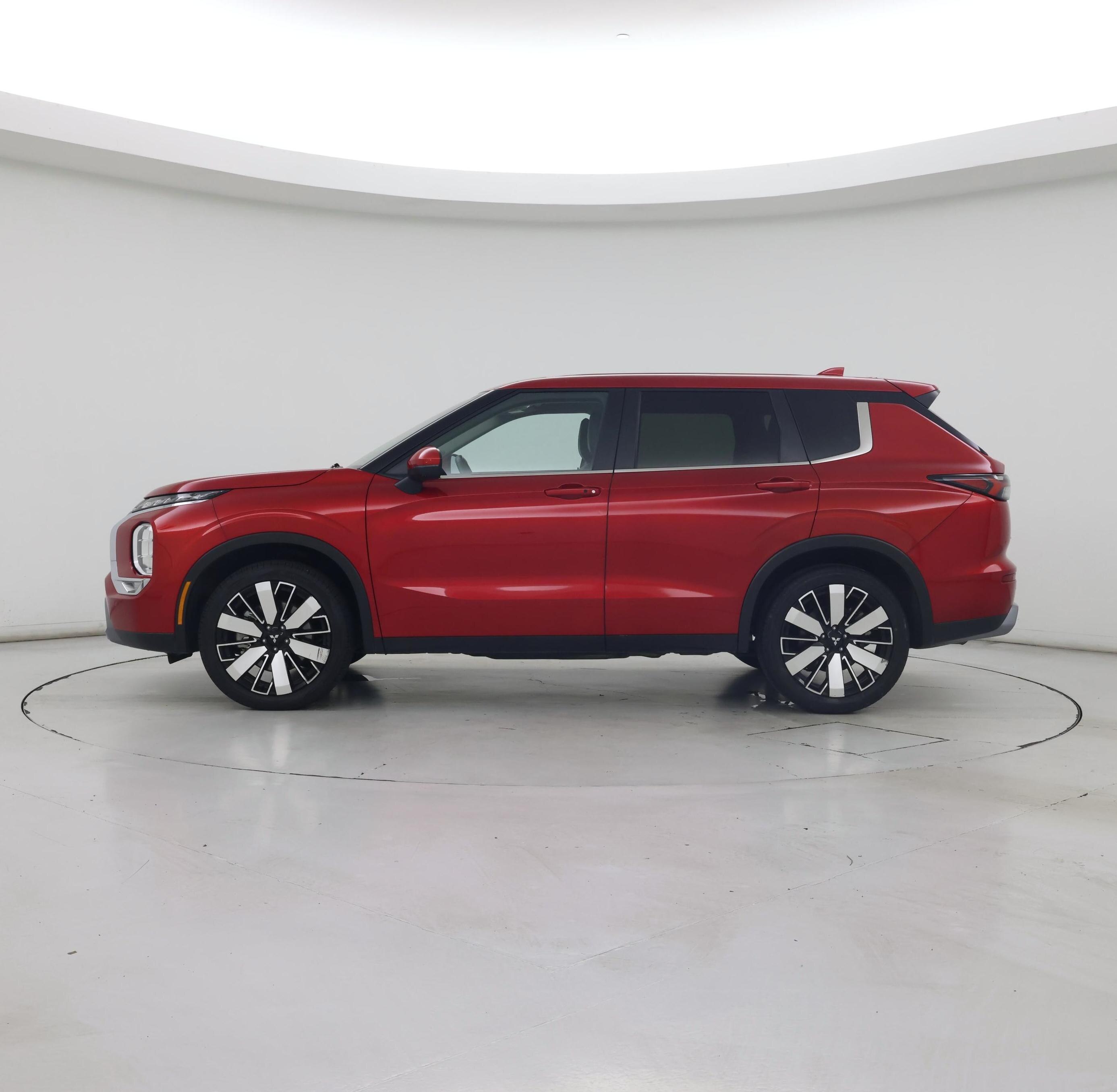 Thumbnail: 2025 Mitsubishi Outlander - 3