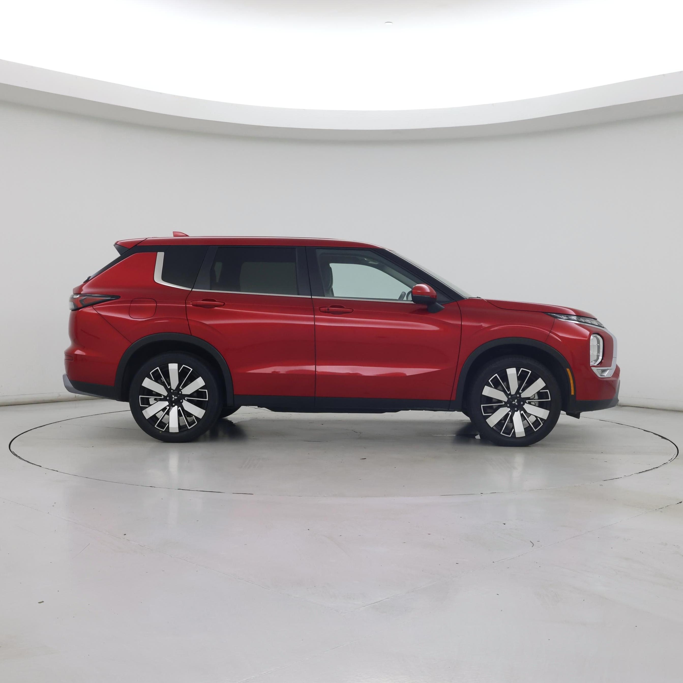 Thumbnail: 2025 Mitsubishi Outlander - 7