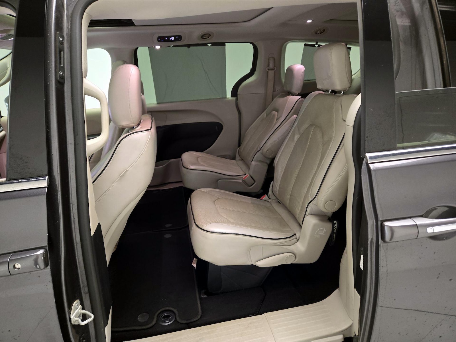2021 Chrysler Pacifica Limited - Photo 22