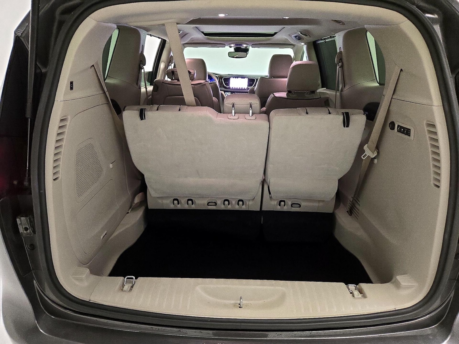 2021 Chrysler Pacifica Limited - Photo 24