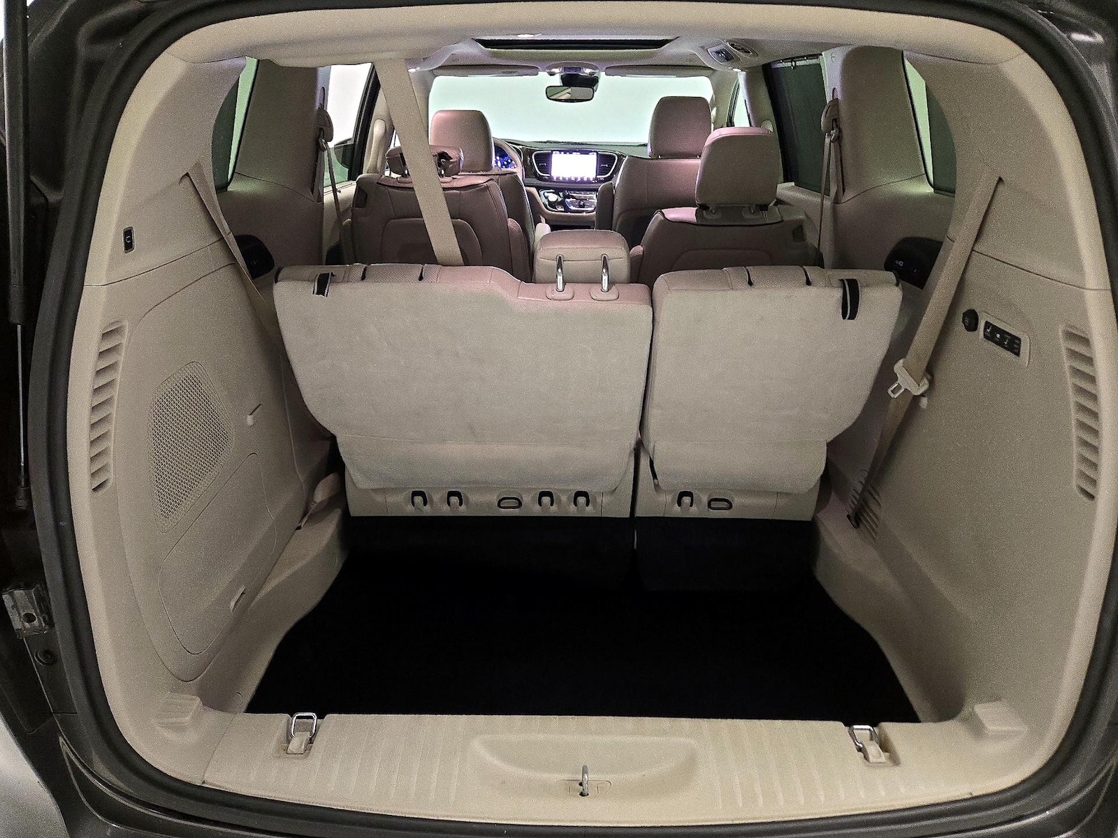 2021 Chrysler Pacifica Limited - Photo 25