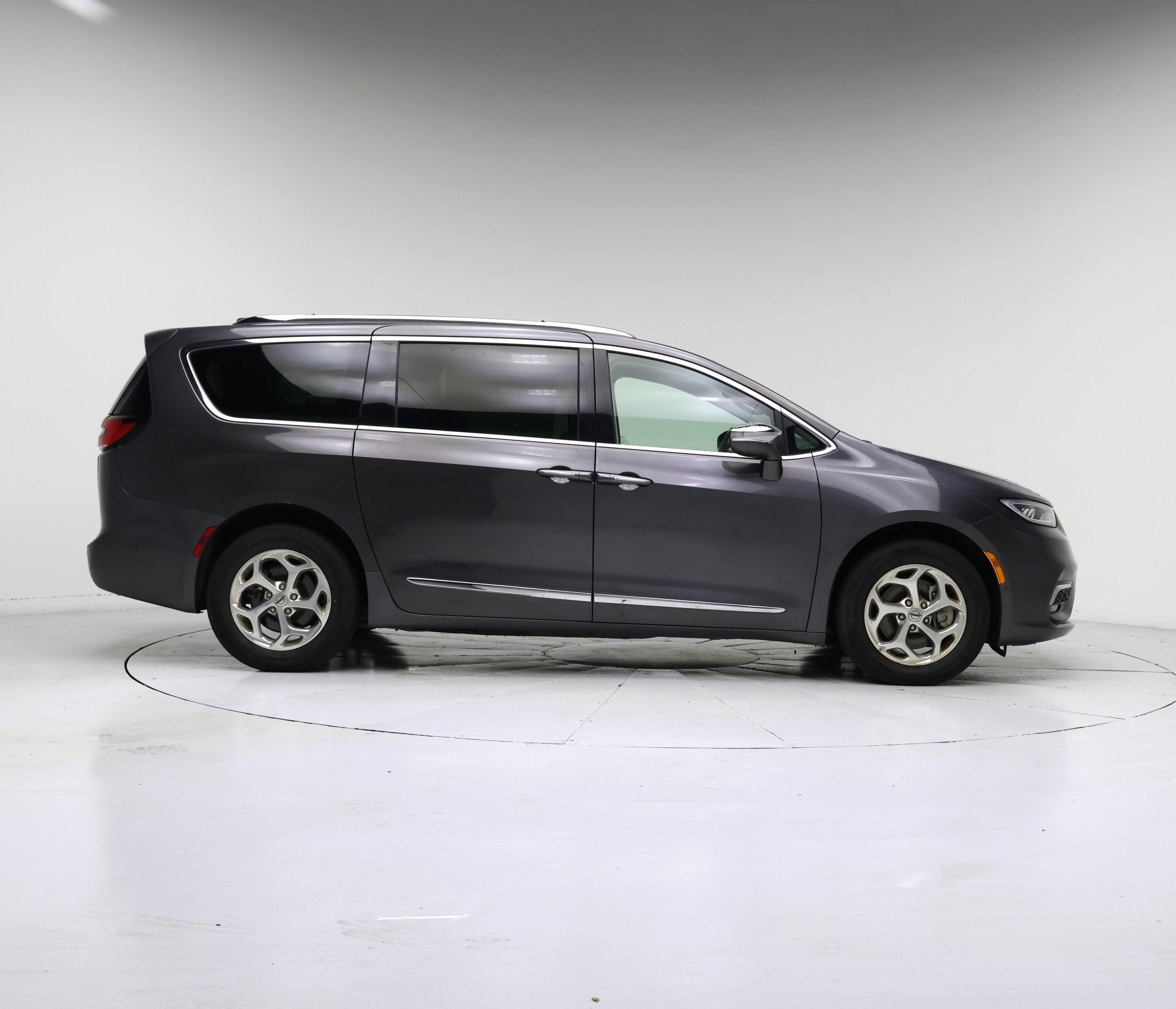 Thumbnail: 2021 Chrysler Pacifica - 7