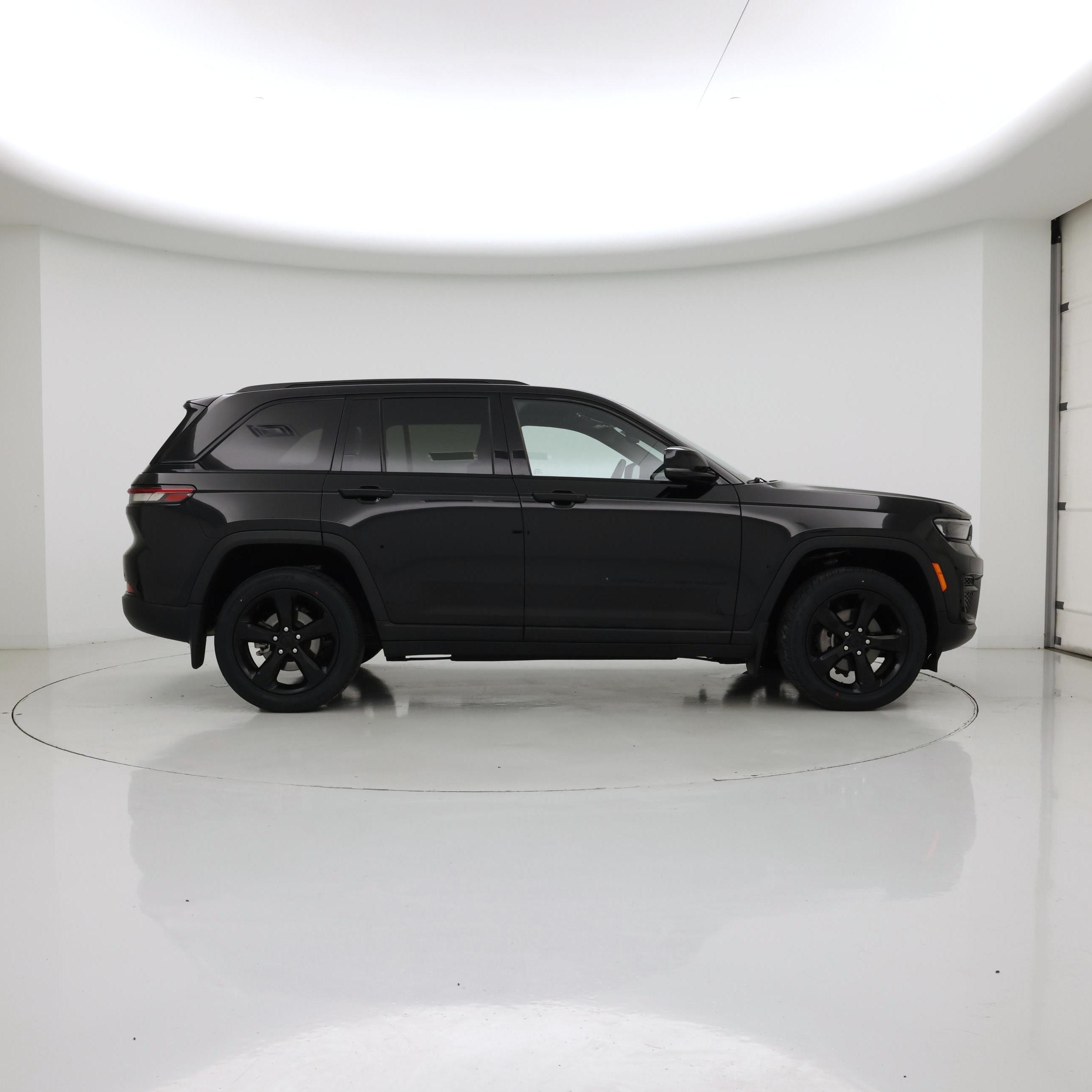 Thumbnail: 2023 Jeep Grand Cherokee - 7