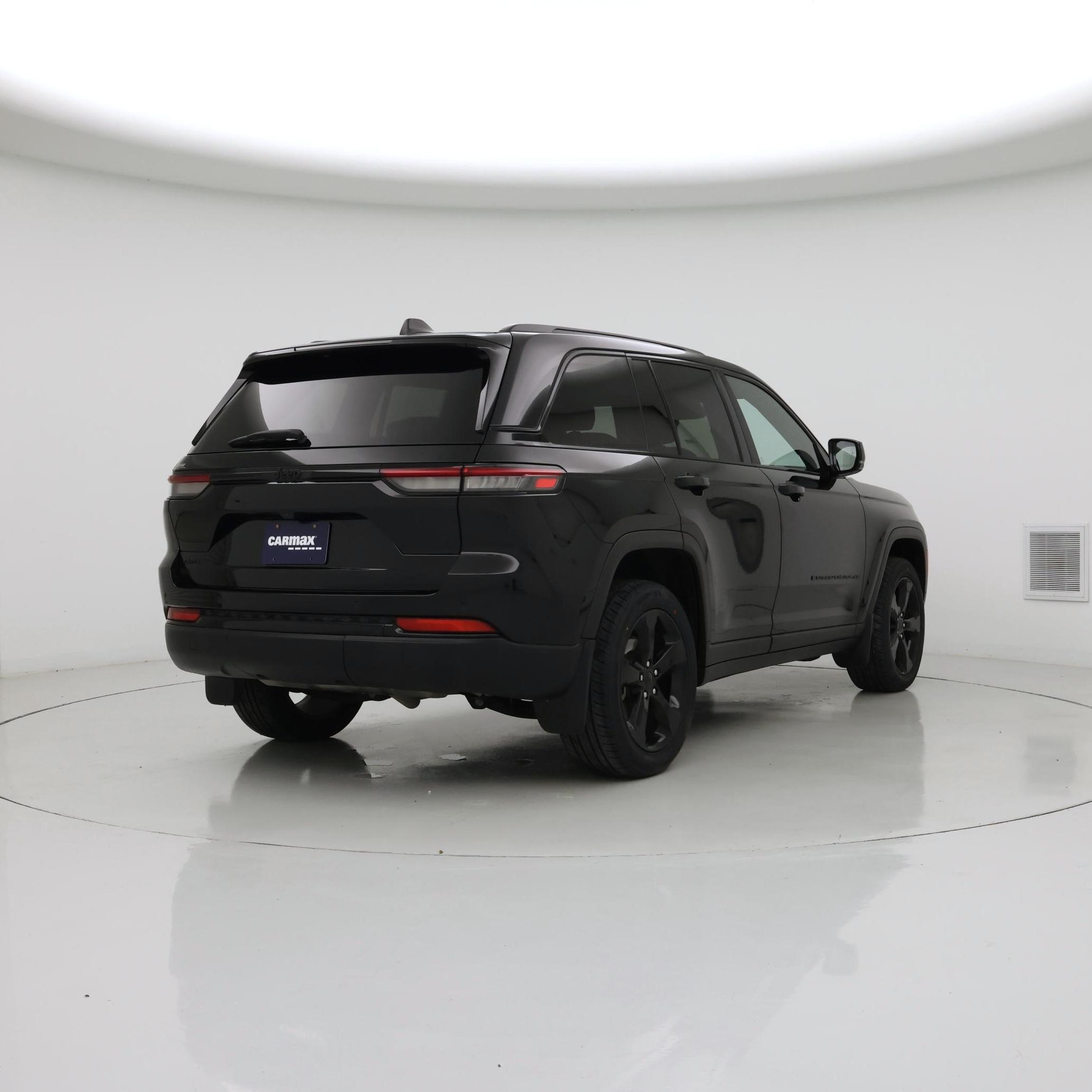 Thumbnail: 2023 Jeep Grand Cherokee - 8