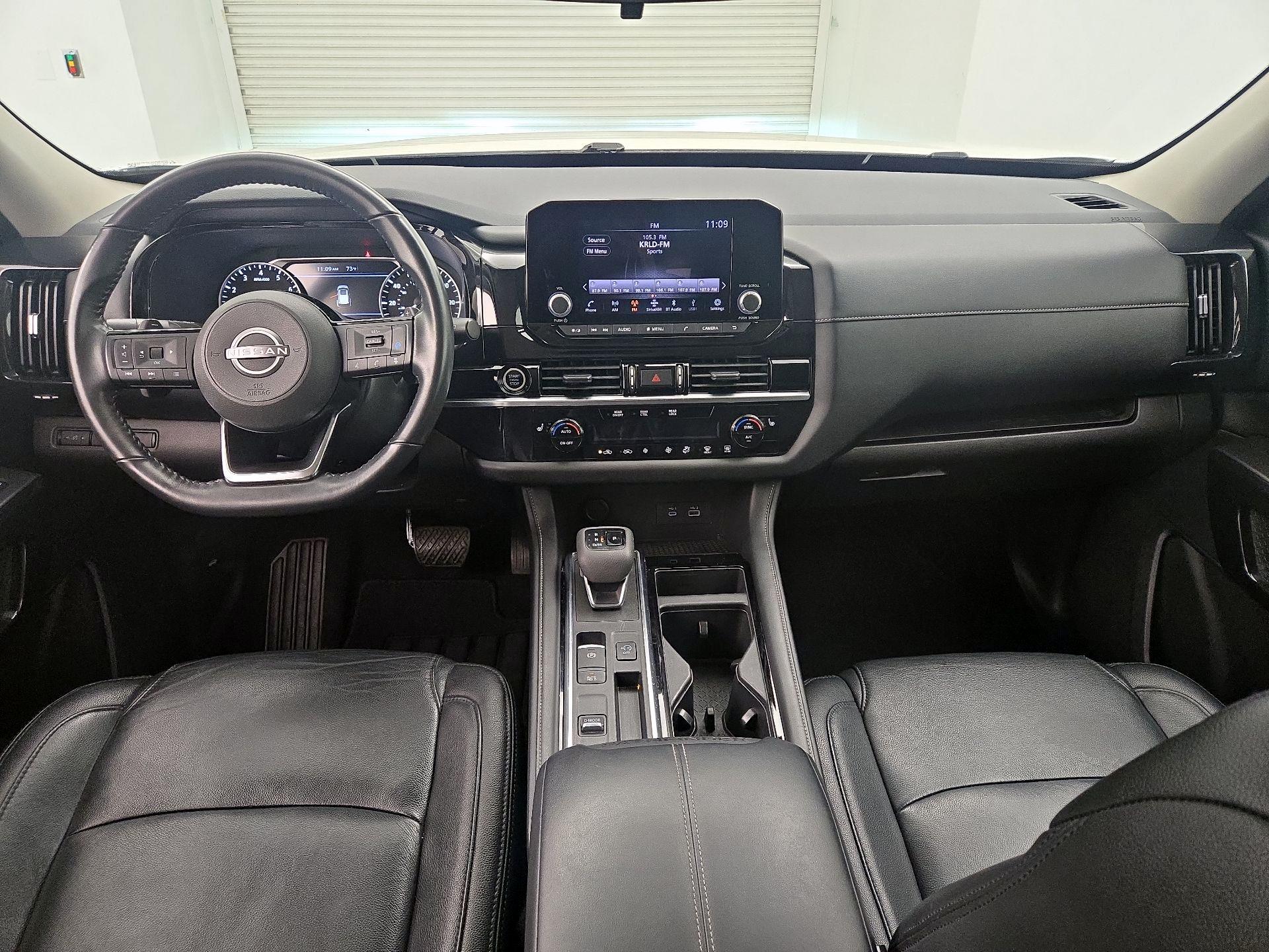 Thumbnail: 2023 Nissan Pathfinder - 9