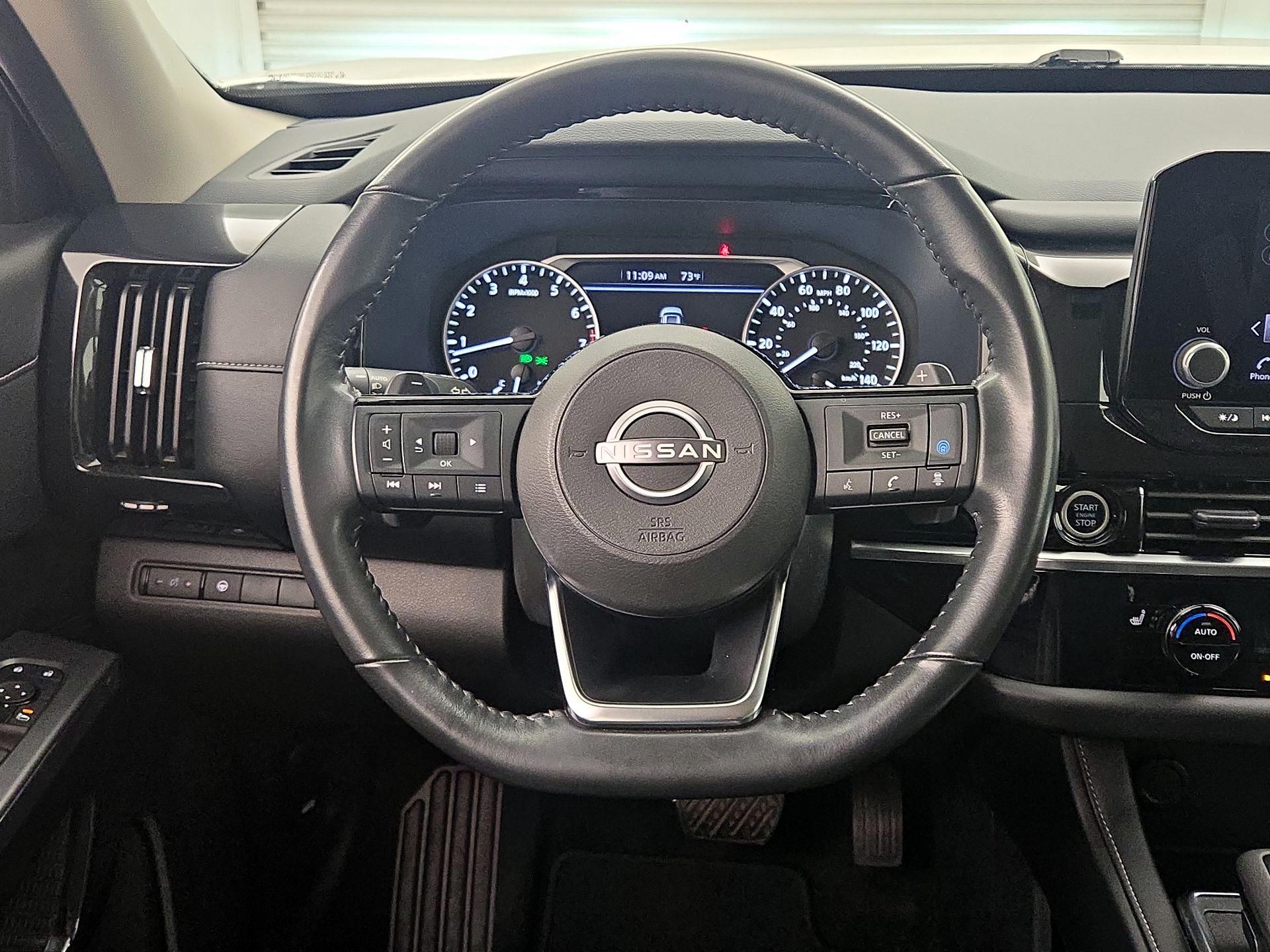 Thumbnail: 2023 Nissan Pathfinder - 10