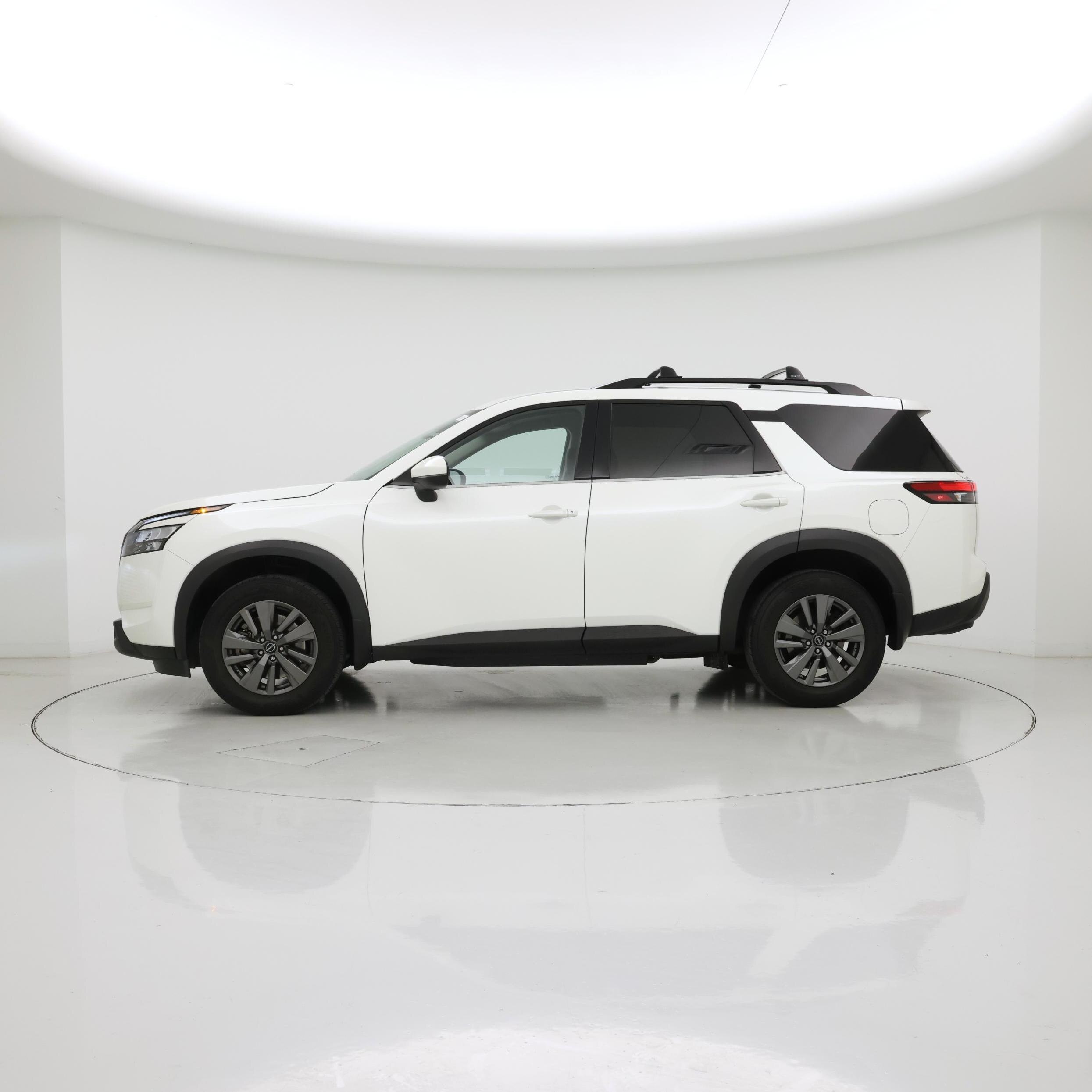 Thumbnail: 2023 Nissan Pathfinder - 3