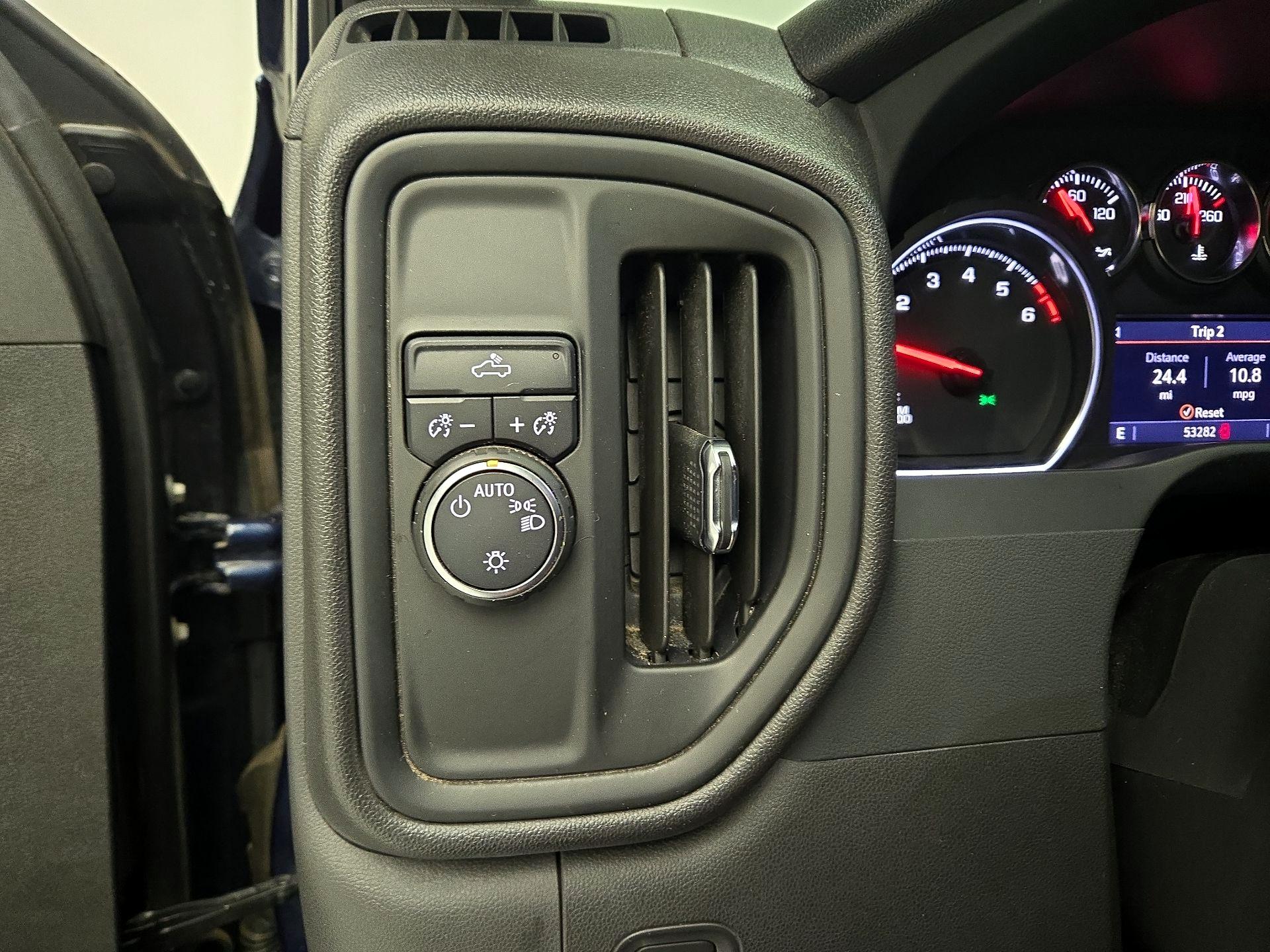 Thumbnail: 2022 Chevrolet Silverado 1500 - 13