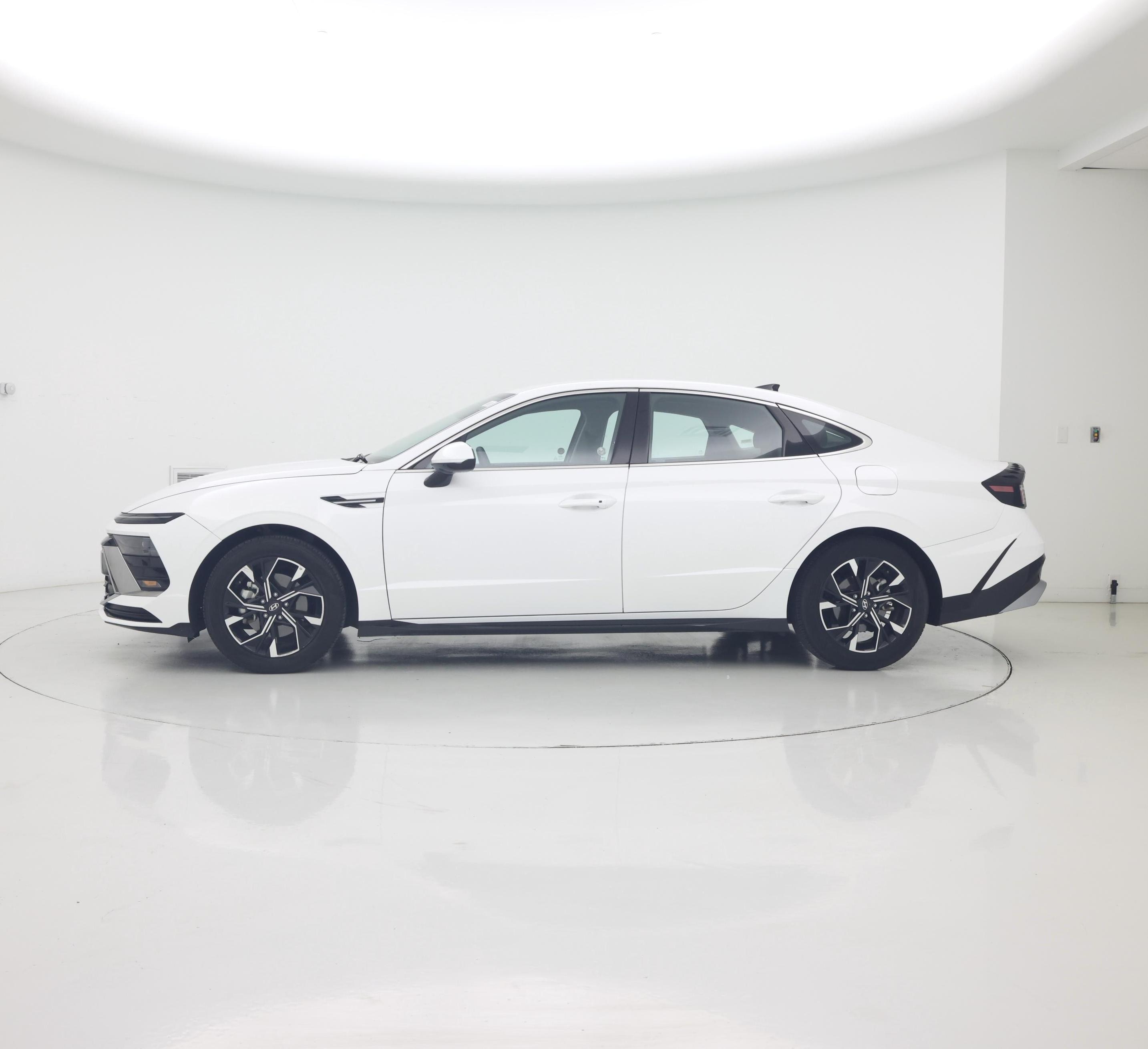 Thumbnail: 2025 Hyundai Sonata - 3