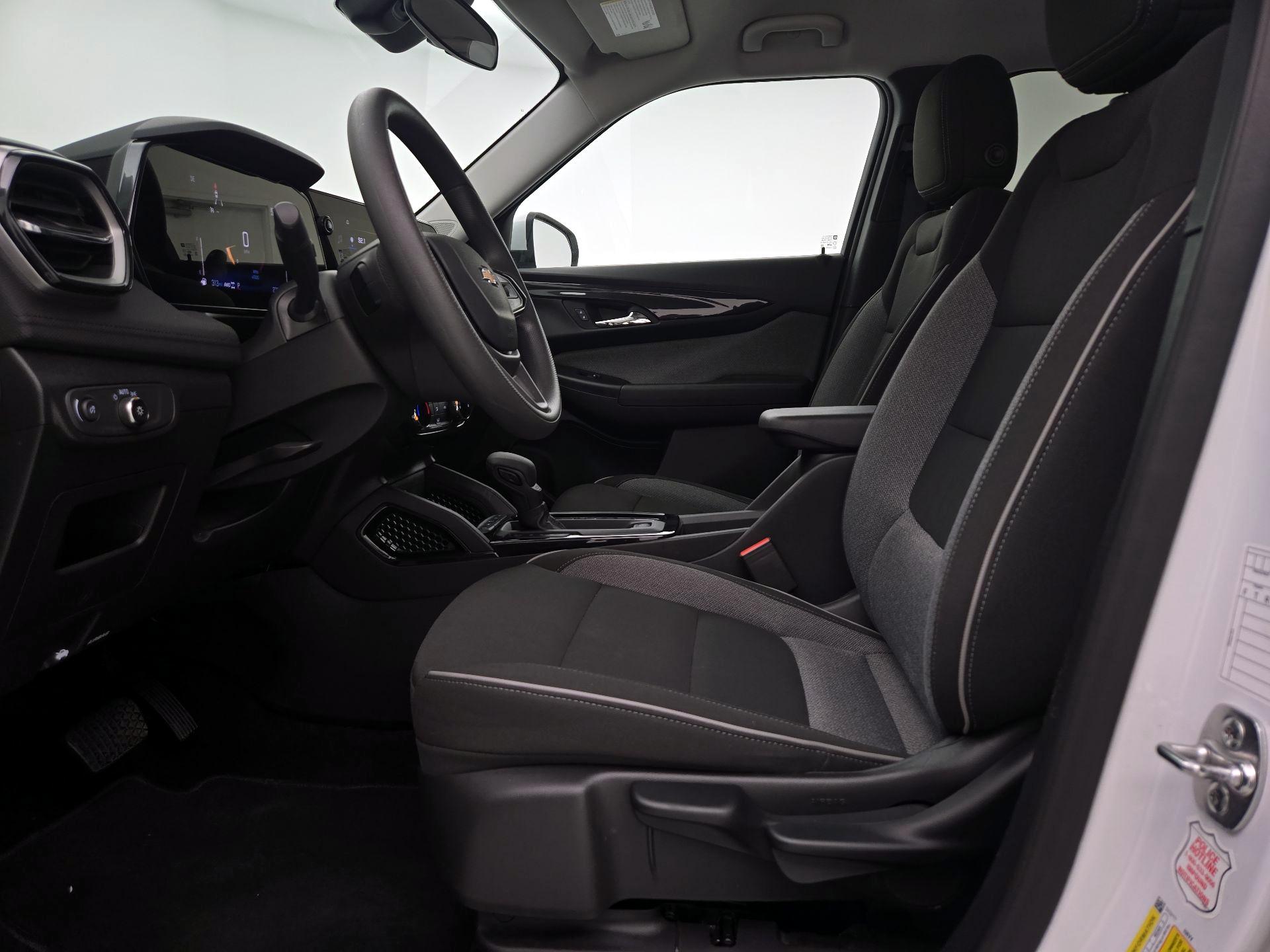 Thumbnail: 2025 Chevrolet TrailBlazer - 11