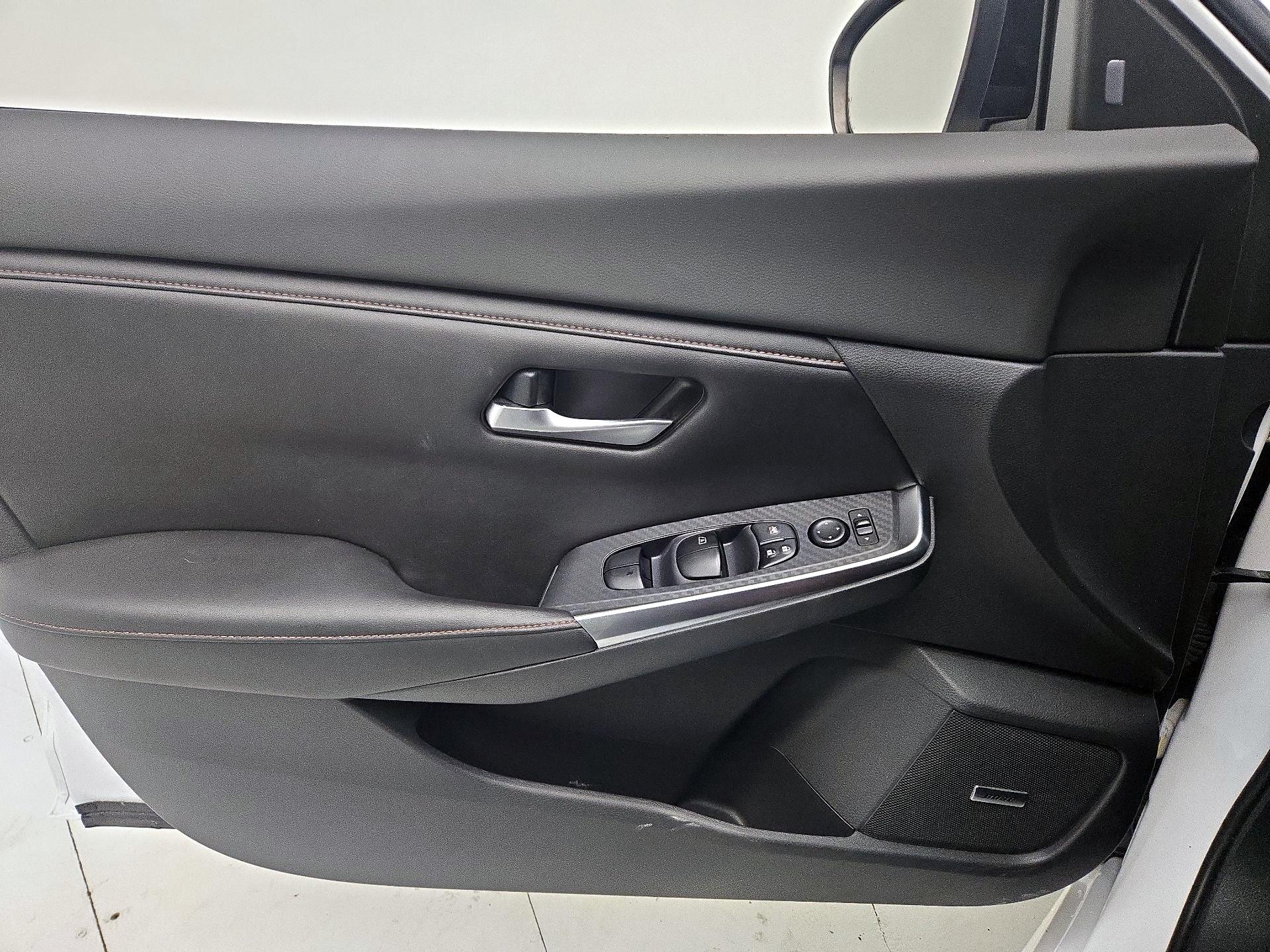 Thumbnail: 2021 Nissan Sentra - 12