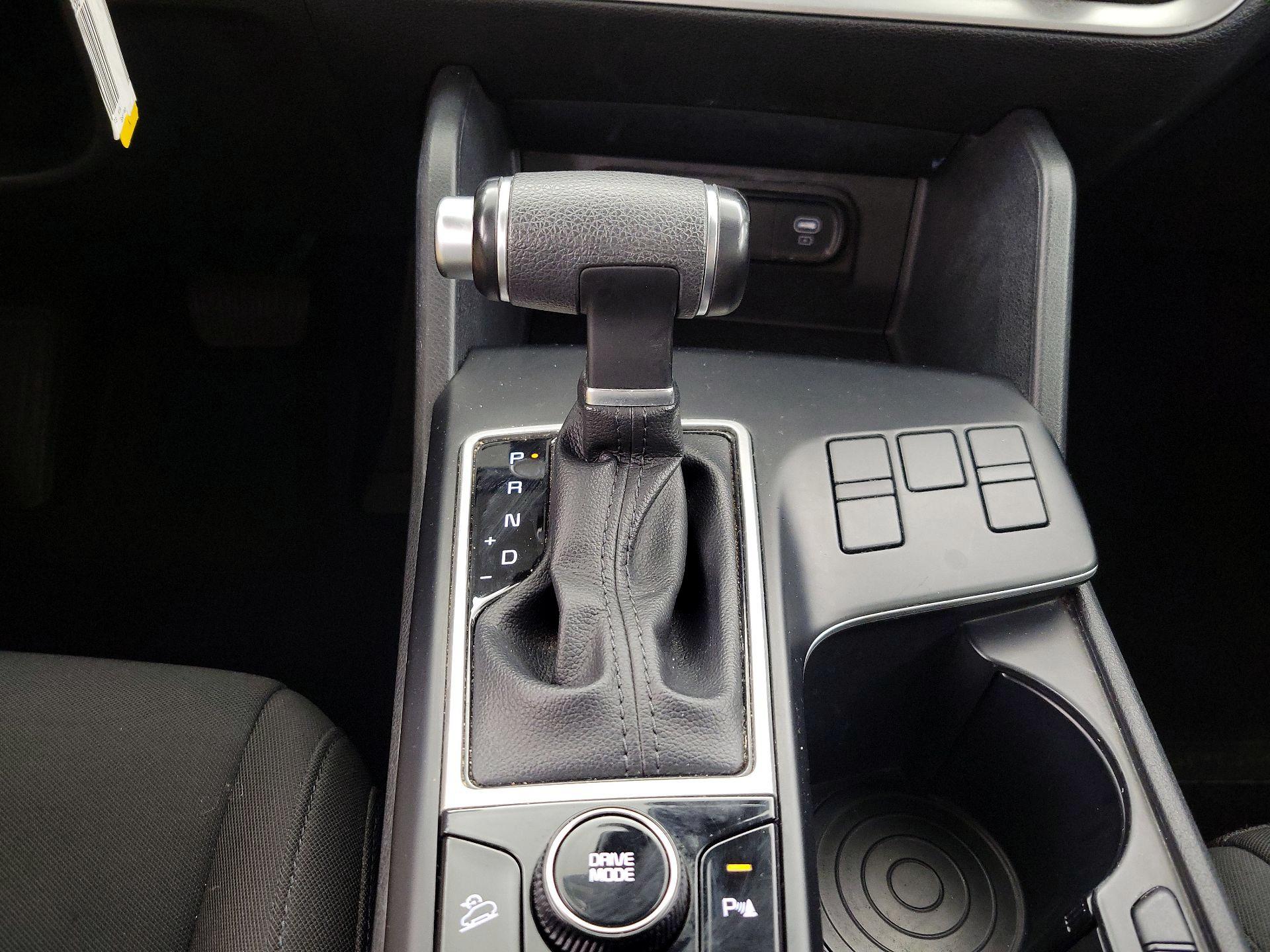 Thumbnail: 2023 Kia Sportage - 17