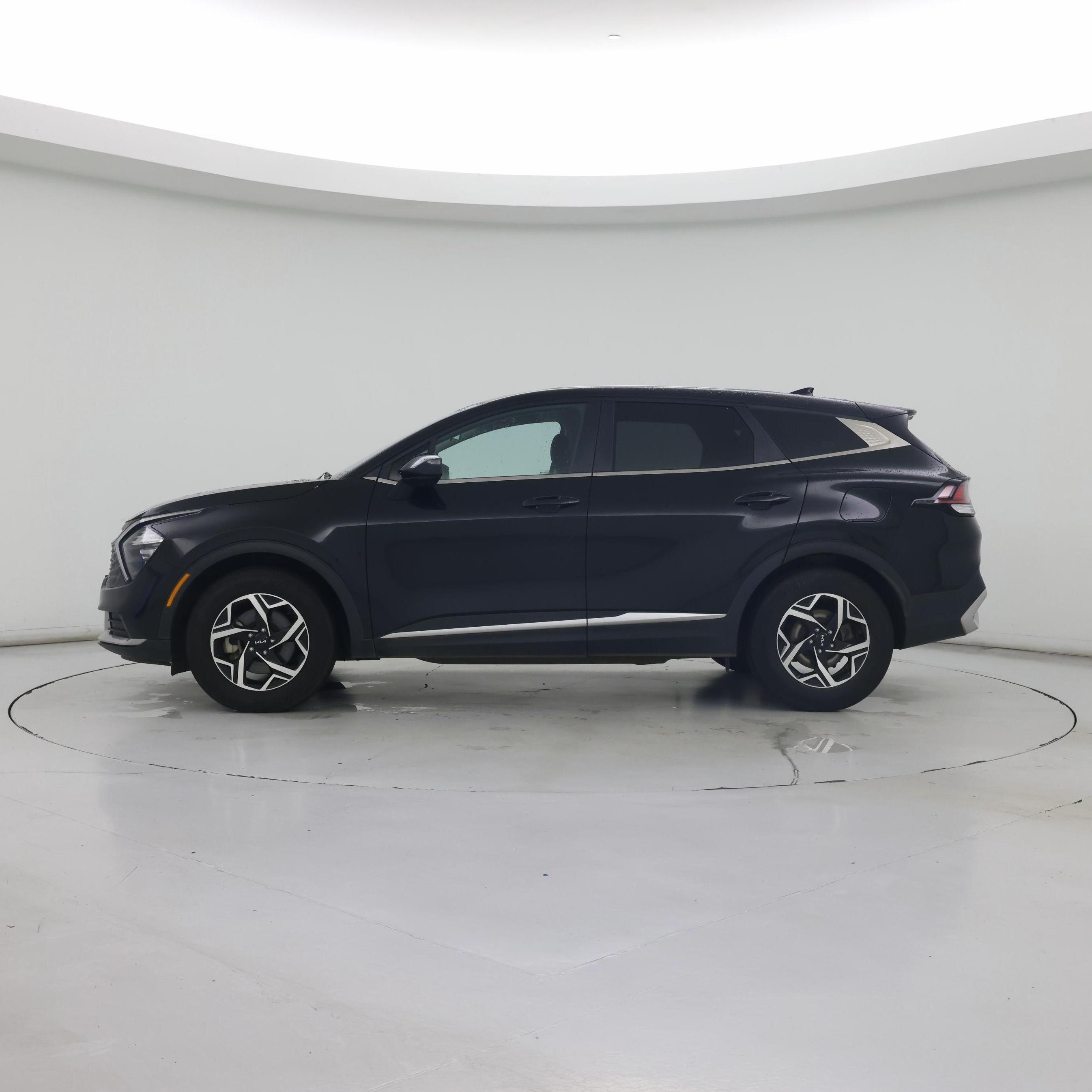 Thumbnail: 2023 Kia Sportage - 3