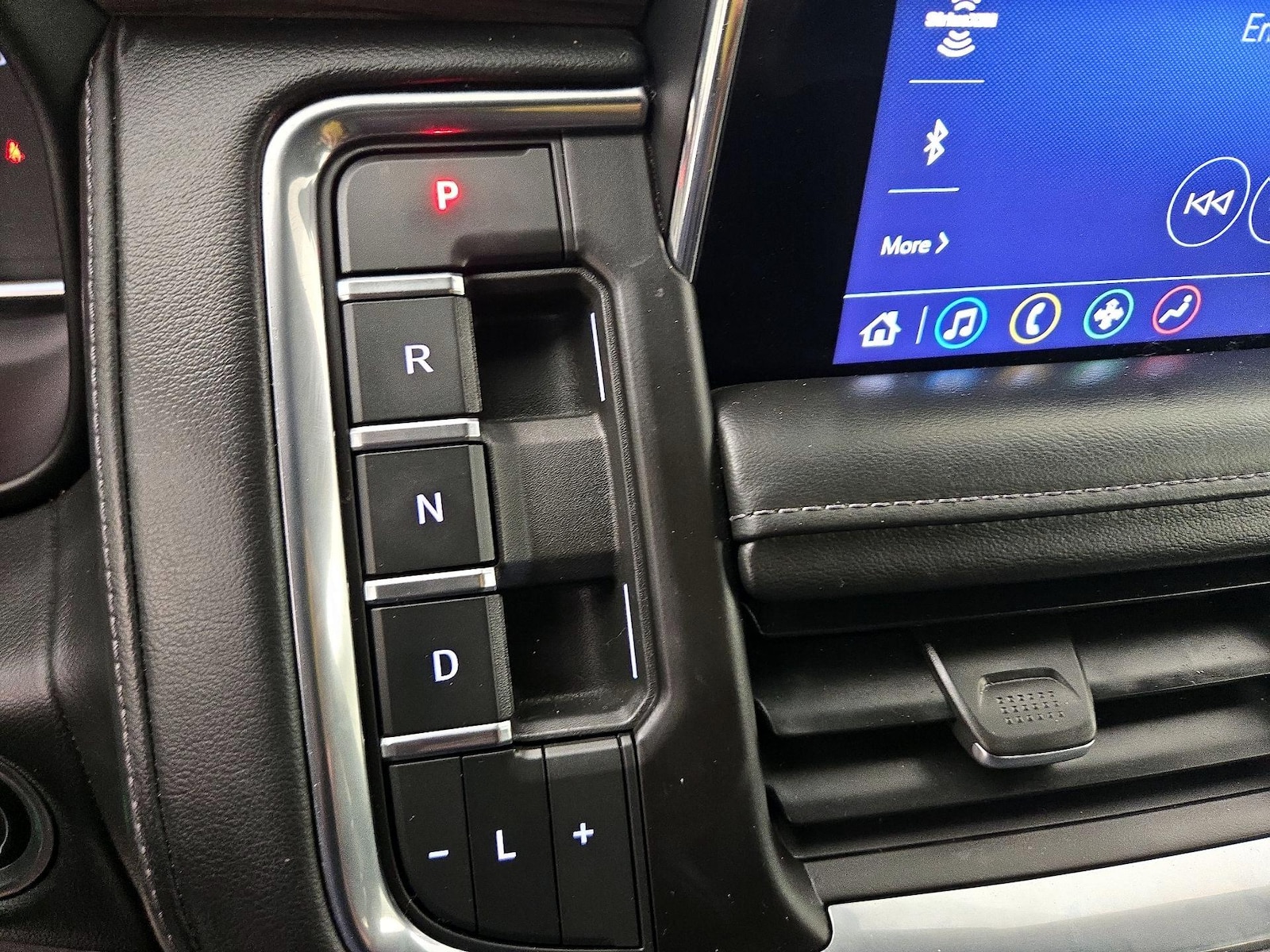 2021 Chevrolet Tahoe Z71 - Photo 18