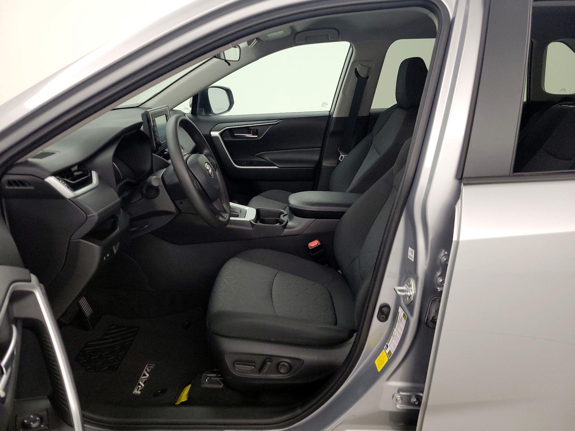 Thumbnail: 2021 Toyota RAV4 - 11