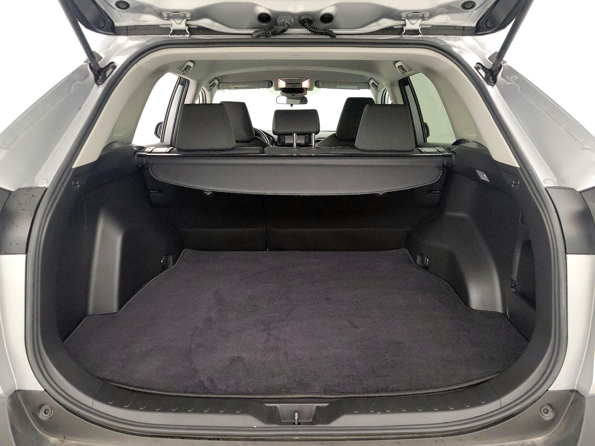 Thumbnail: 2021 Toyota RAV4 - 20