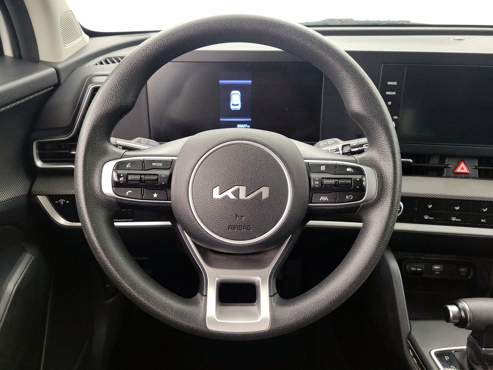 Thumbnail: 2023 Kia Sportage - 10