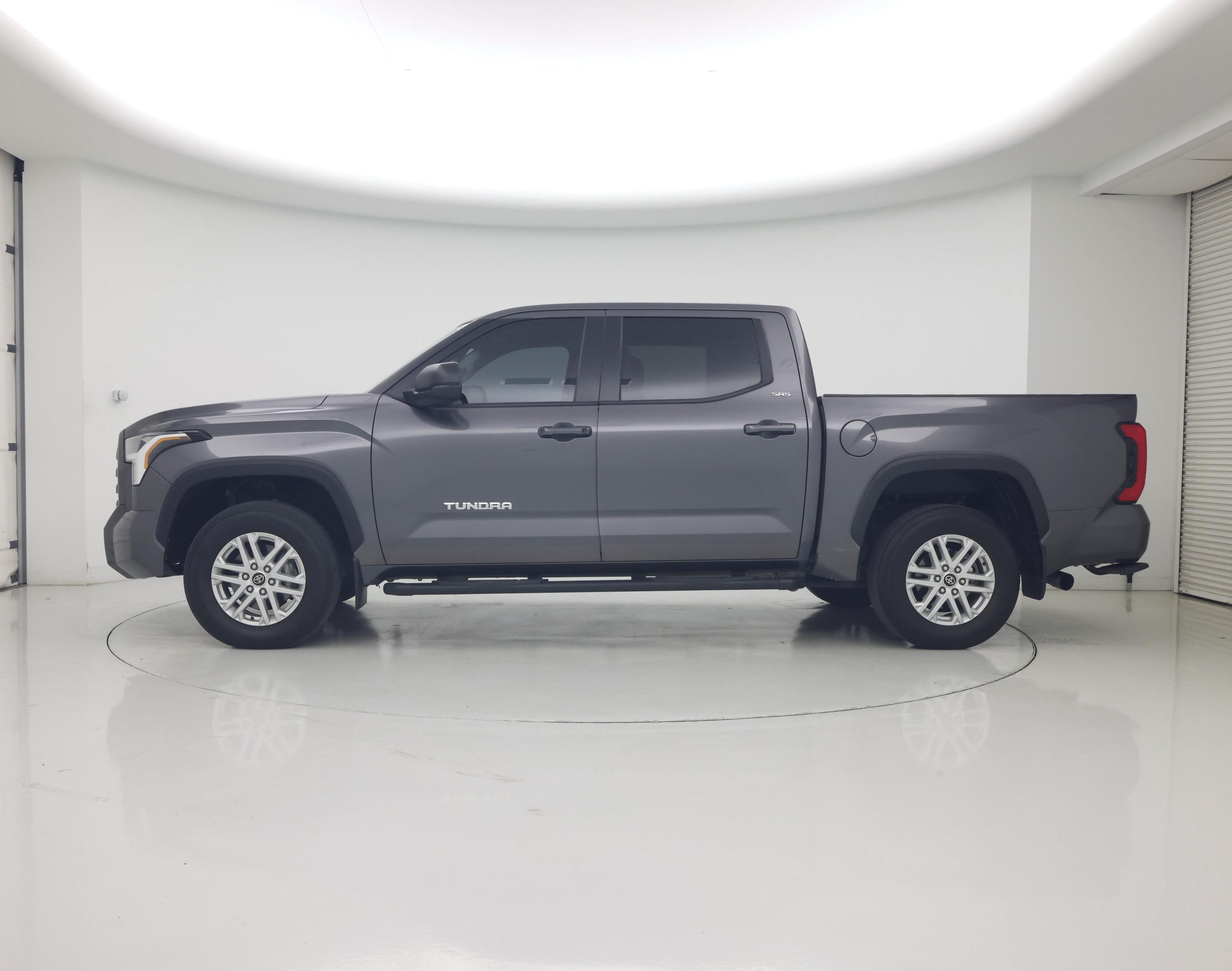Thumbnail: 2024 Toyota Tundra - 3