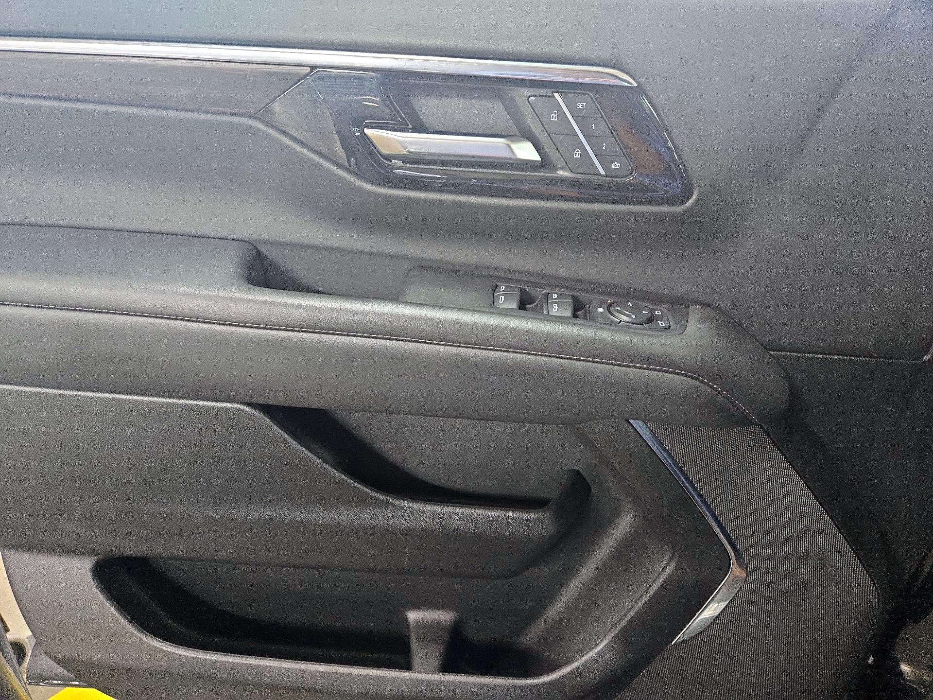 Thumbnail: 2025 Chevrolet Tahoe - 12