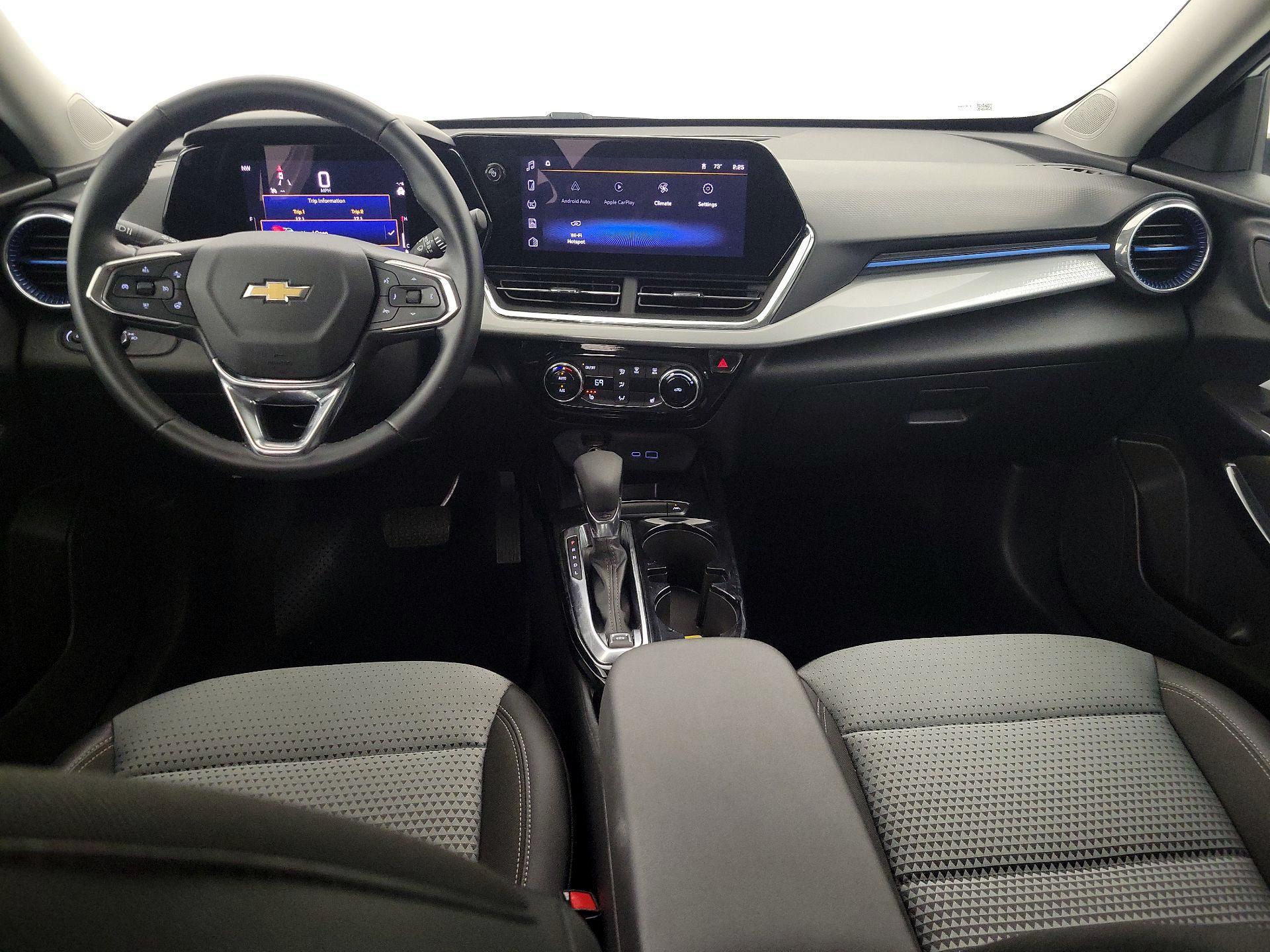 Thumbnail: 2025 Chevrolet Trax - 9