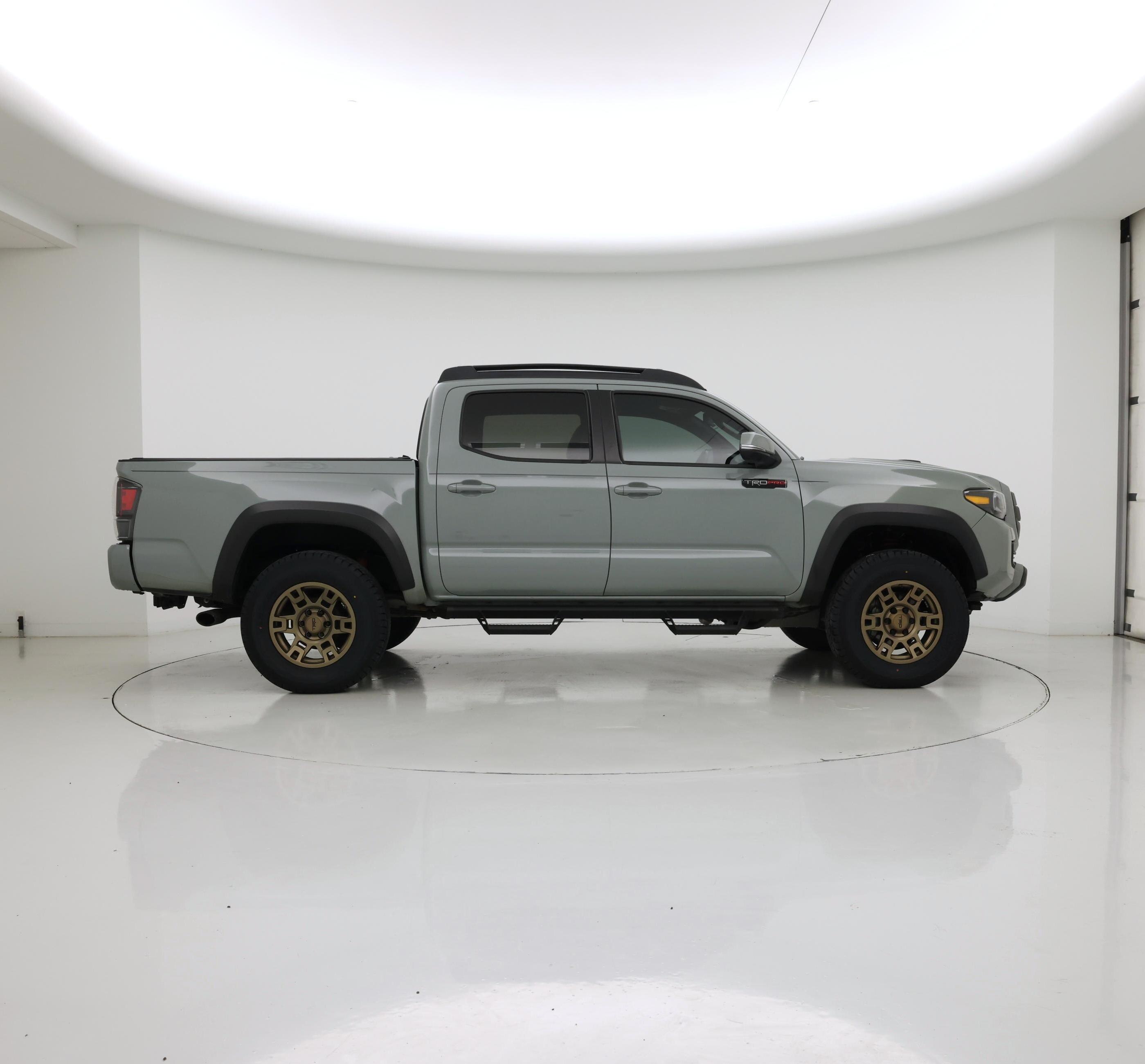 Thumbnail: 2021 Toyota Tacoma - 7