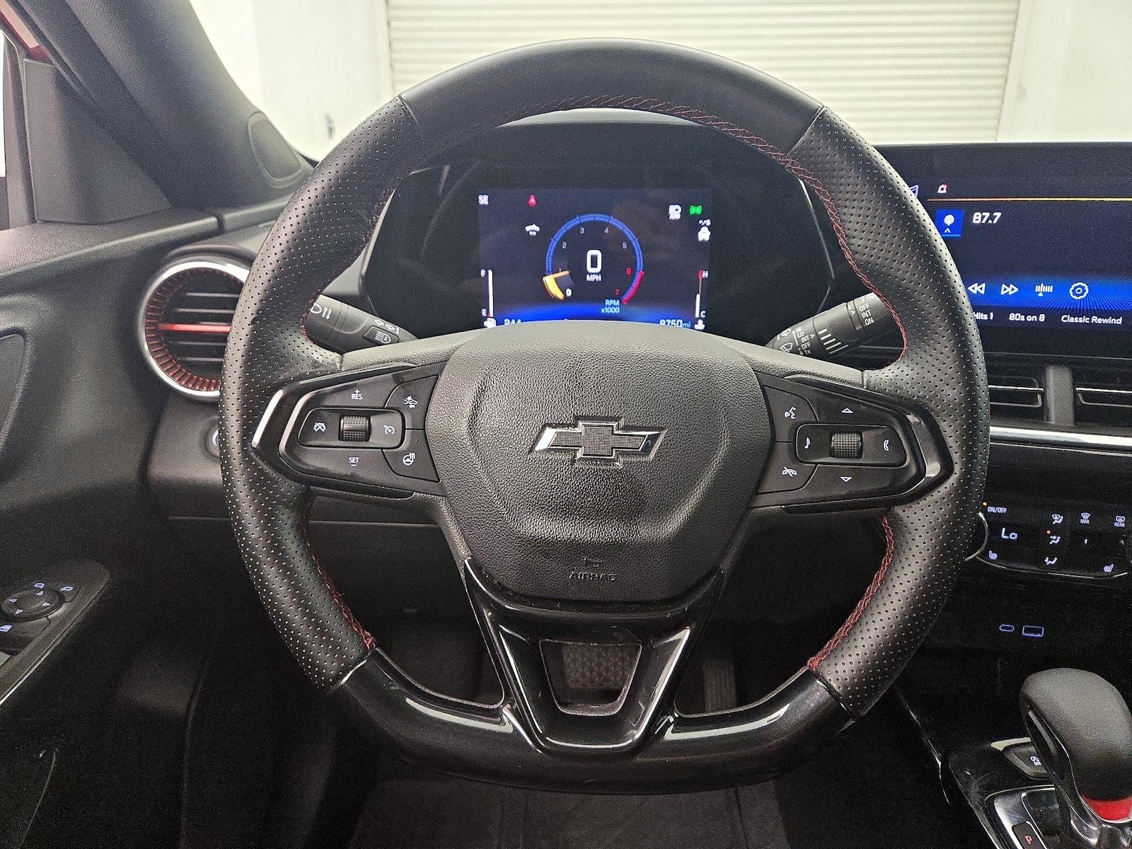2025 Chevrolet Trax RS - Photo 11