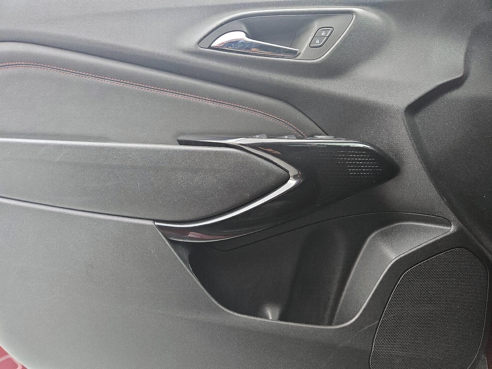 2025 Chevrolet Trax RS - Photo 13