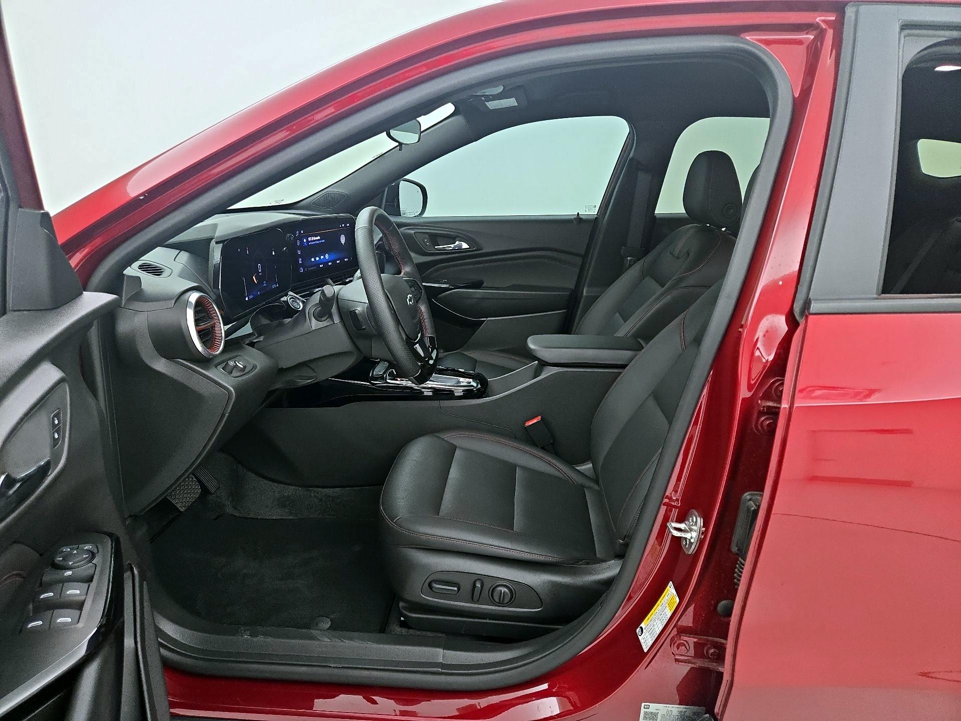 Thumbnail: 2025 Chevrolet Trax - 11