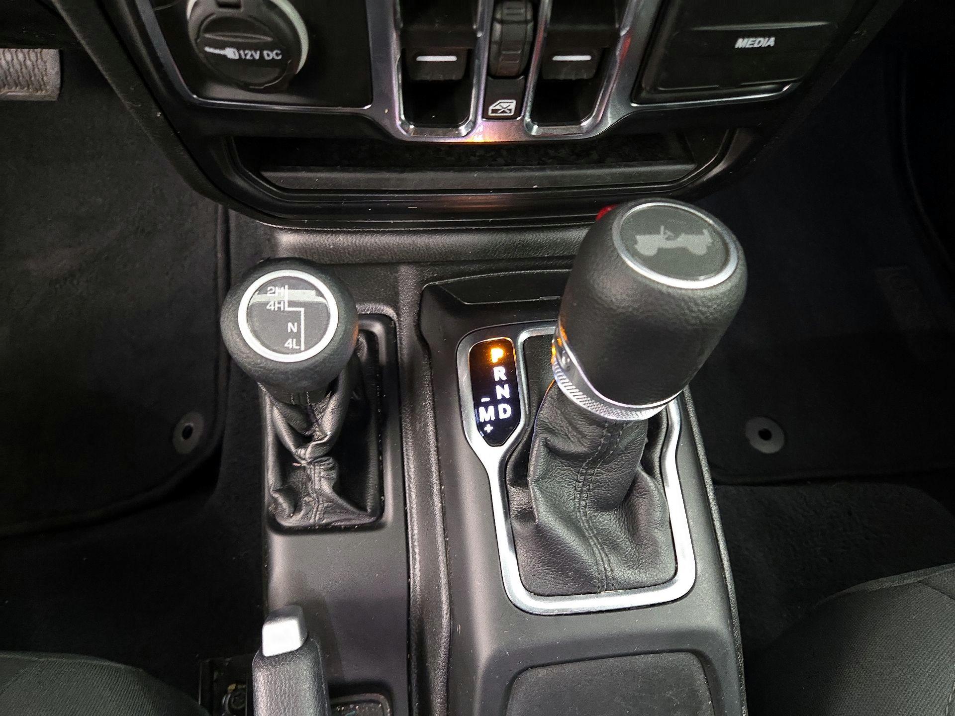 Thumbnail: 2021 Jeep Wrangler - 17