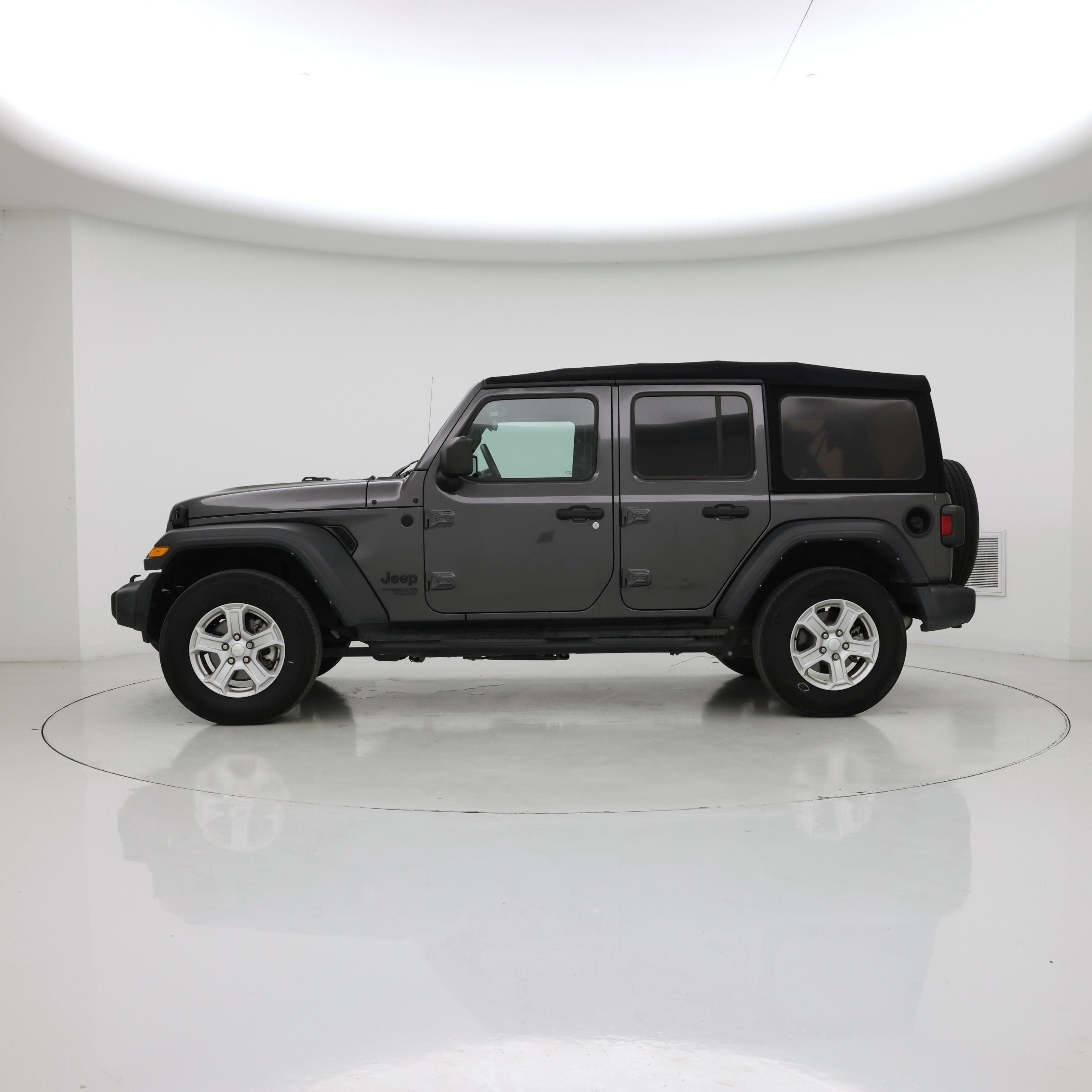 Thumbnail: 2021 Jeep Wrangler - 3