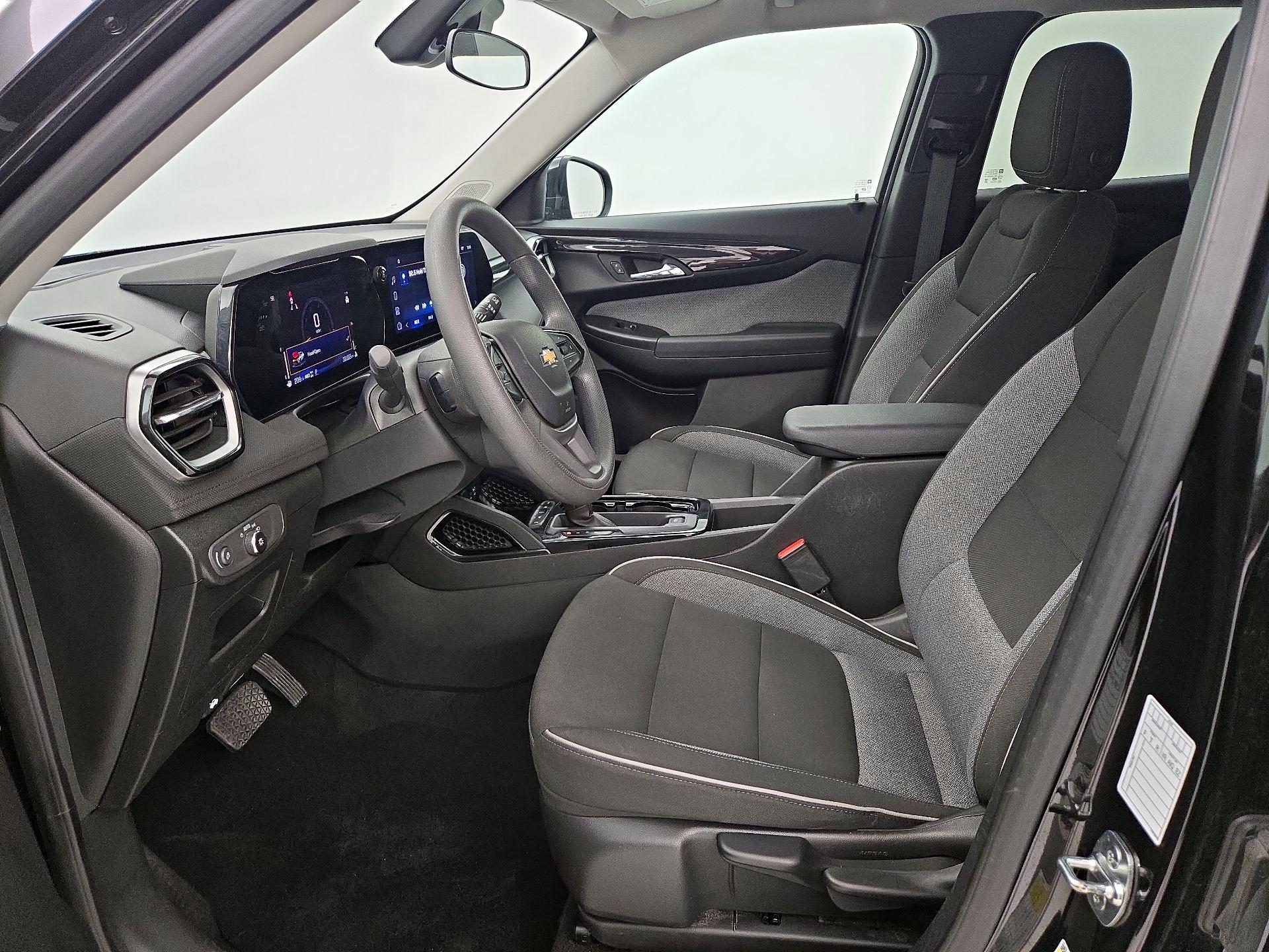 Thumbnail: 2025 Chevrolet TrailBlazer - 11