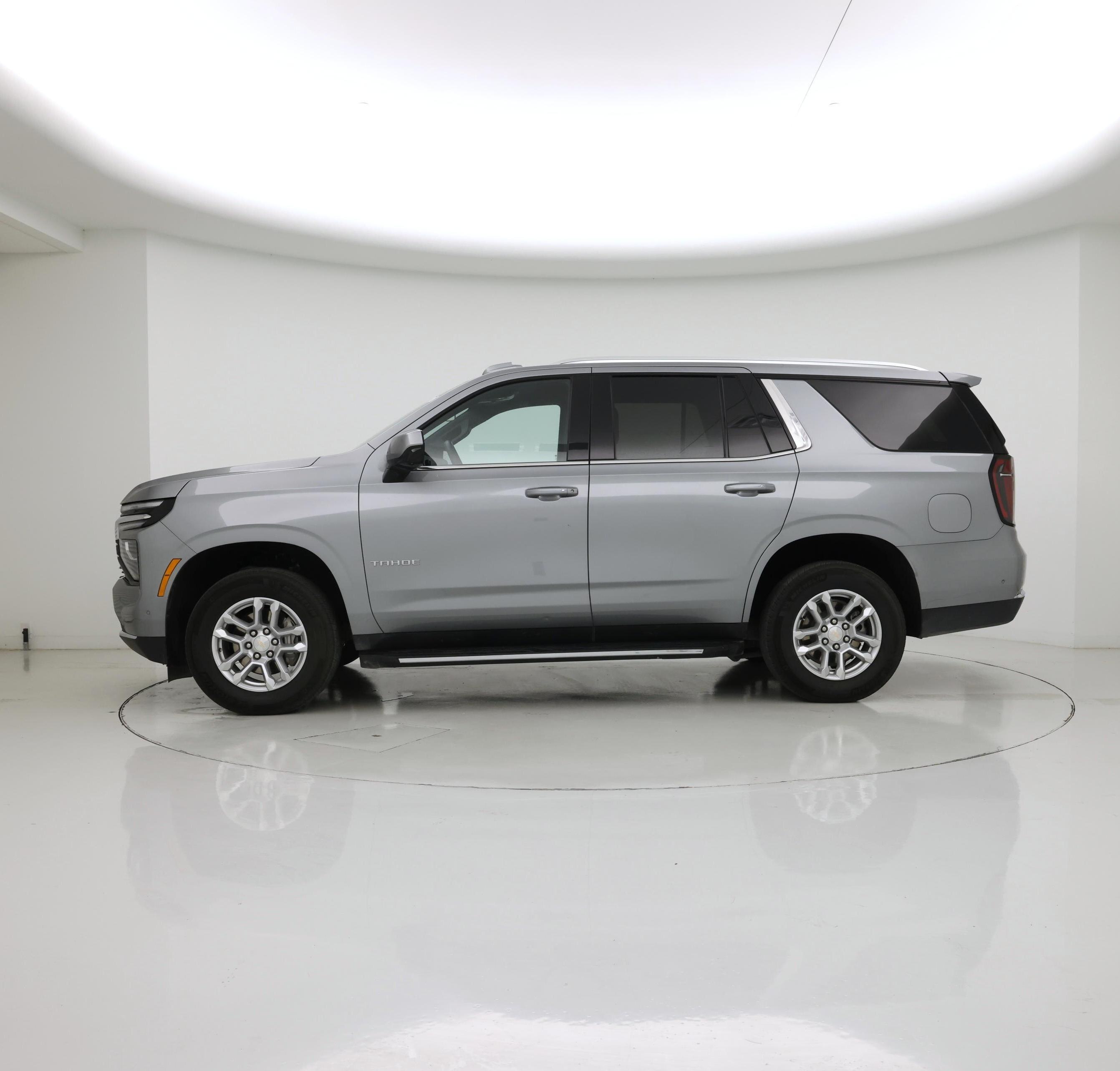 Thumbnail: 2025 Chevrolet Tahoe - 3