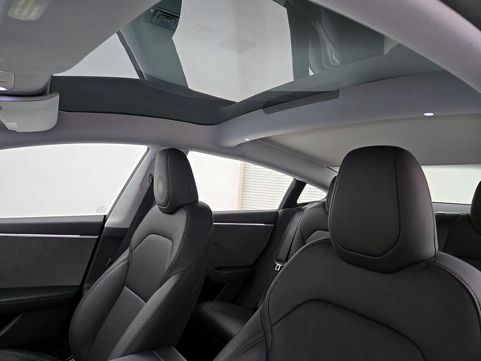 Thumbnail: 2024 Tesla Model 3 - 19