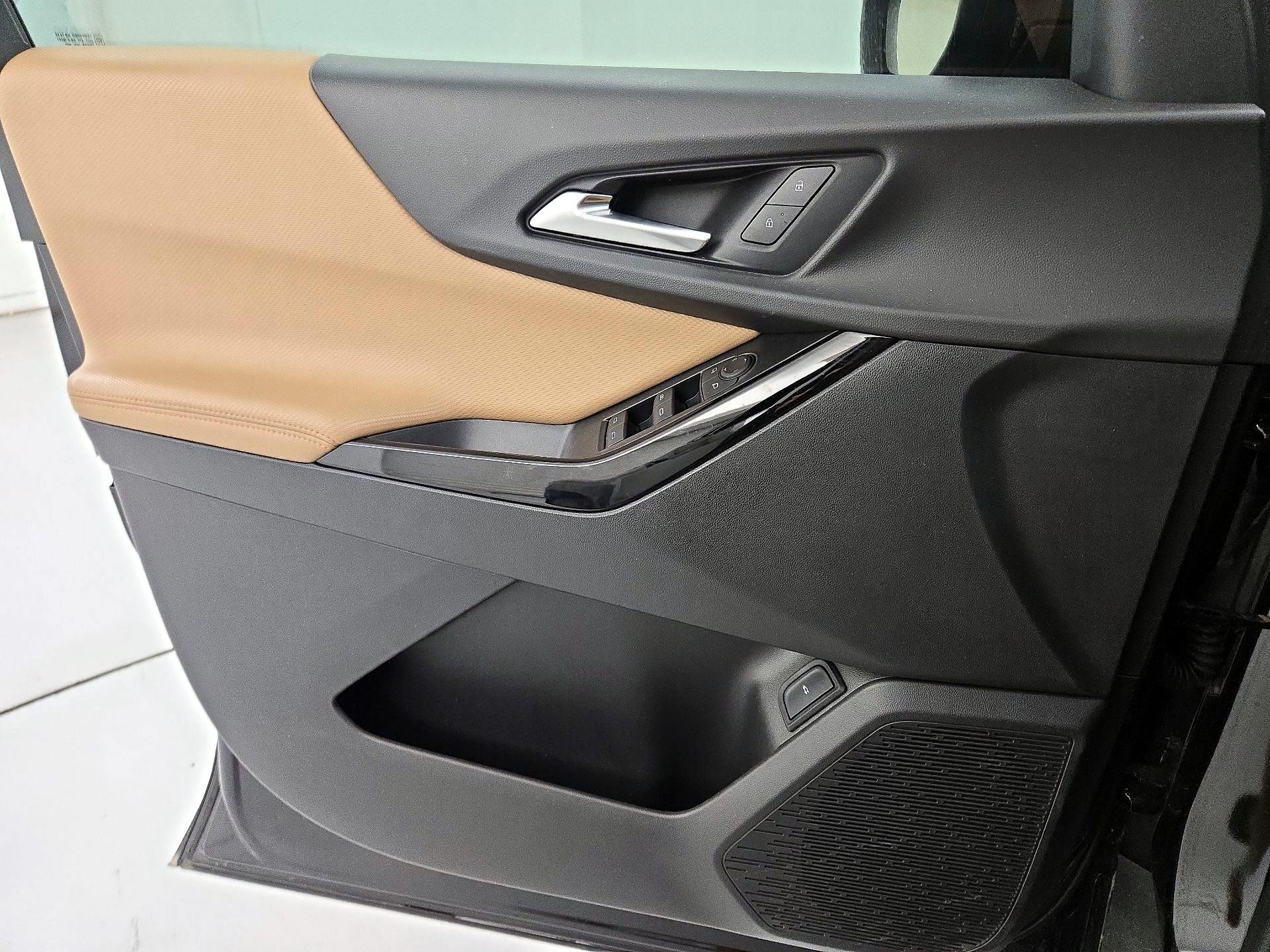Thumbnail: 2026 Chevrolet Equinox - 12