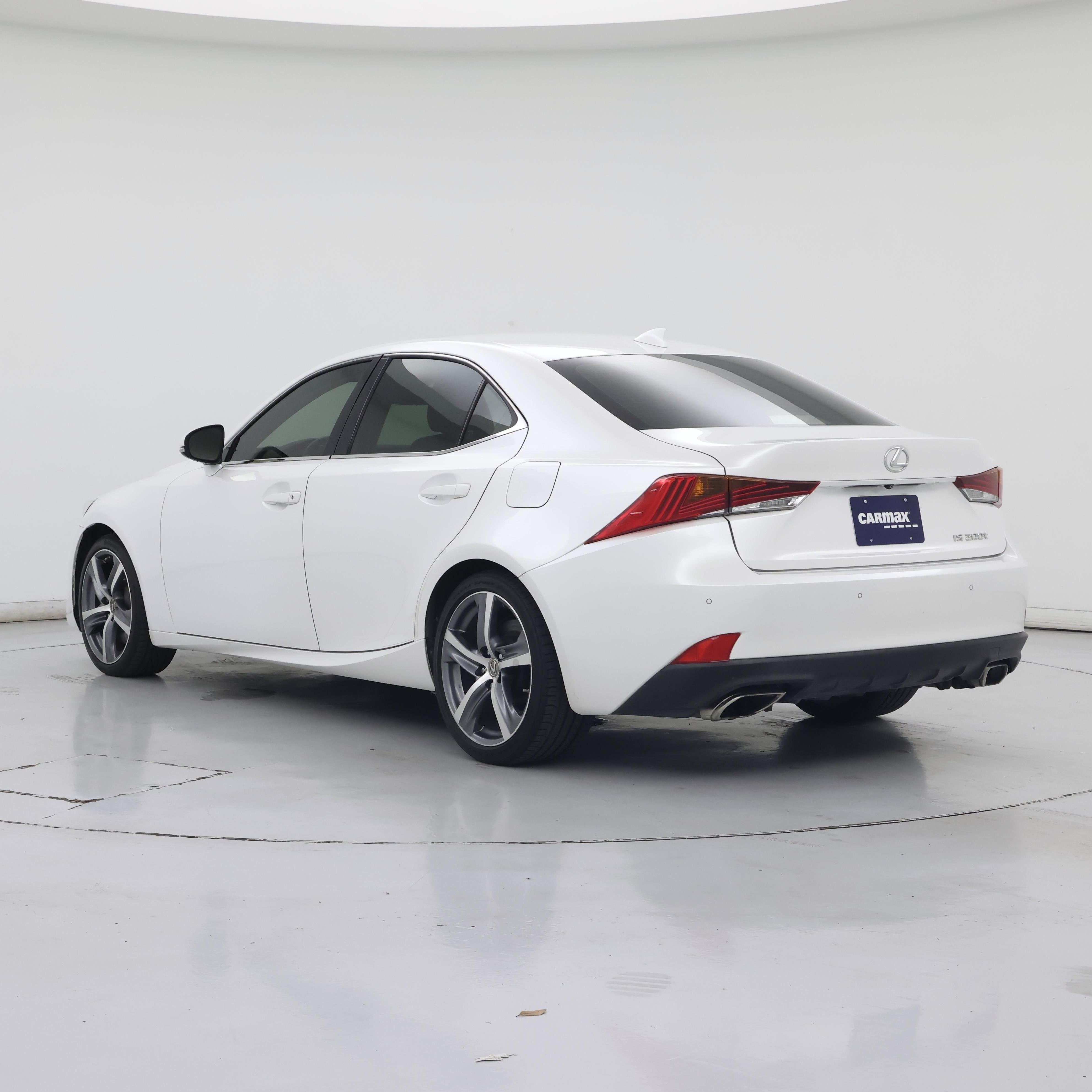 Thumbnail: 2017 Lexus IS - 2