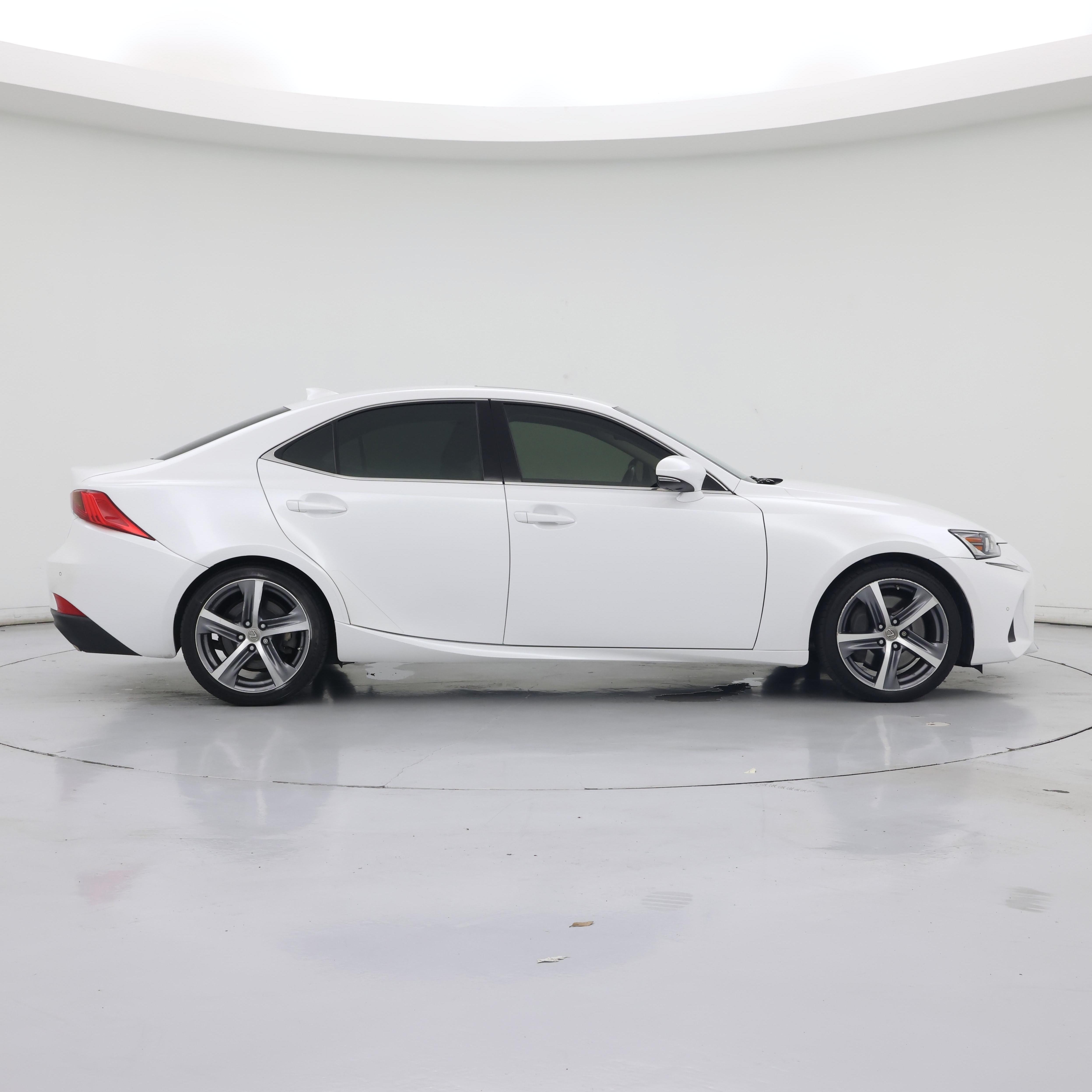 Thumbnail: 2017 Lexus IS - 7