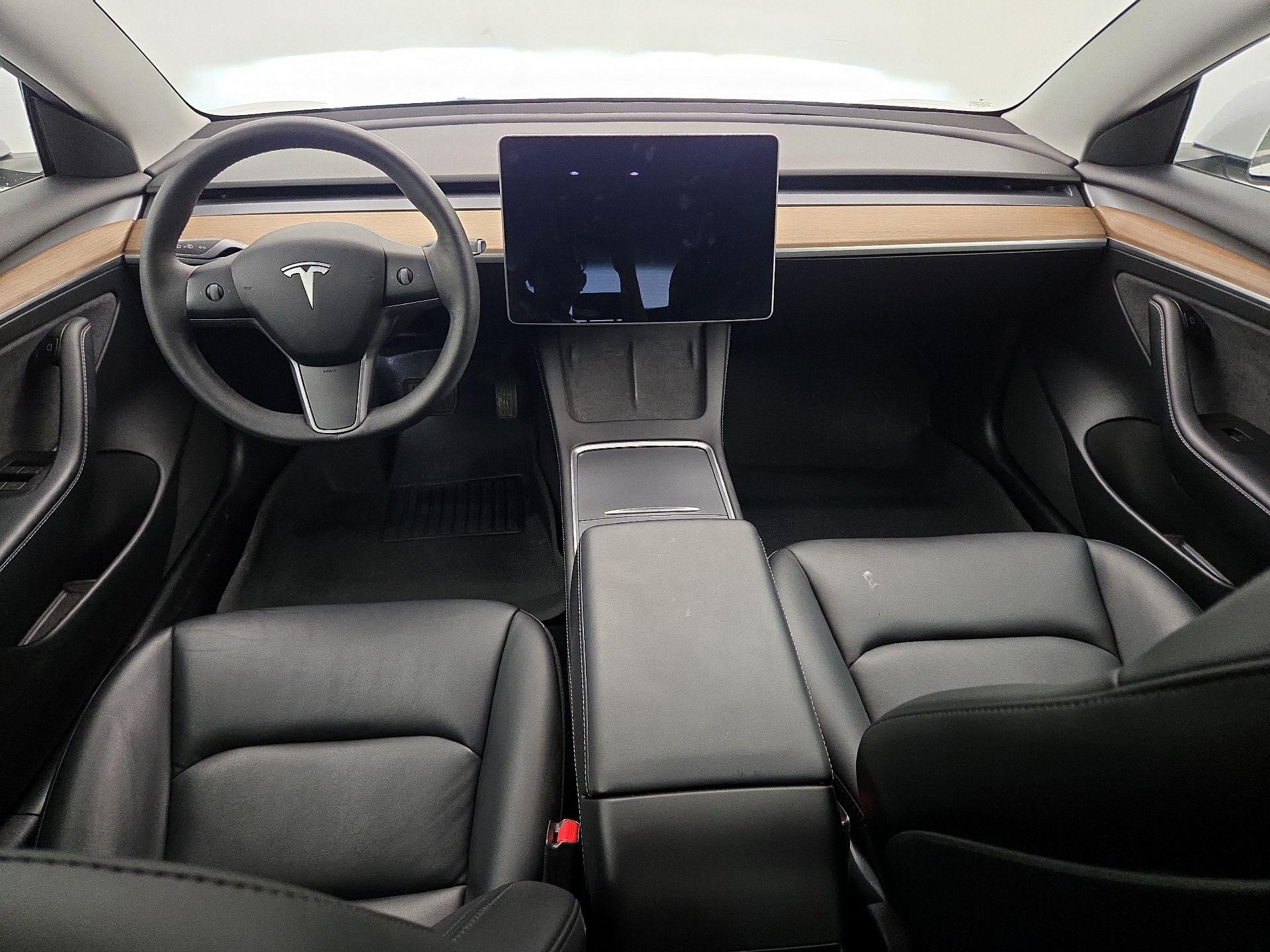 Thumbnail: 2022 Tesla Model 3 - 9