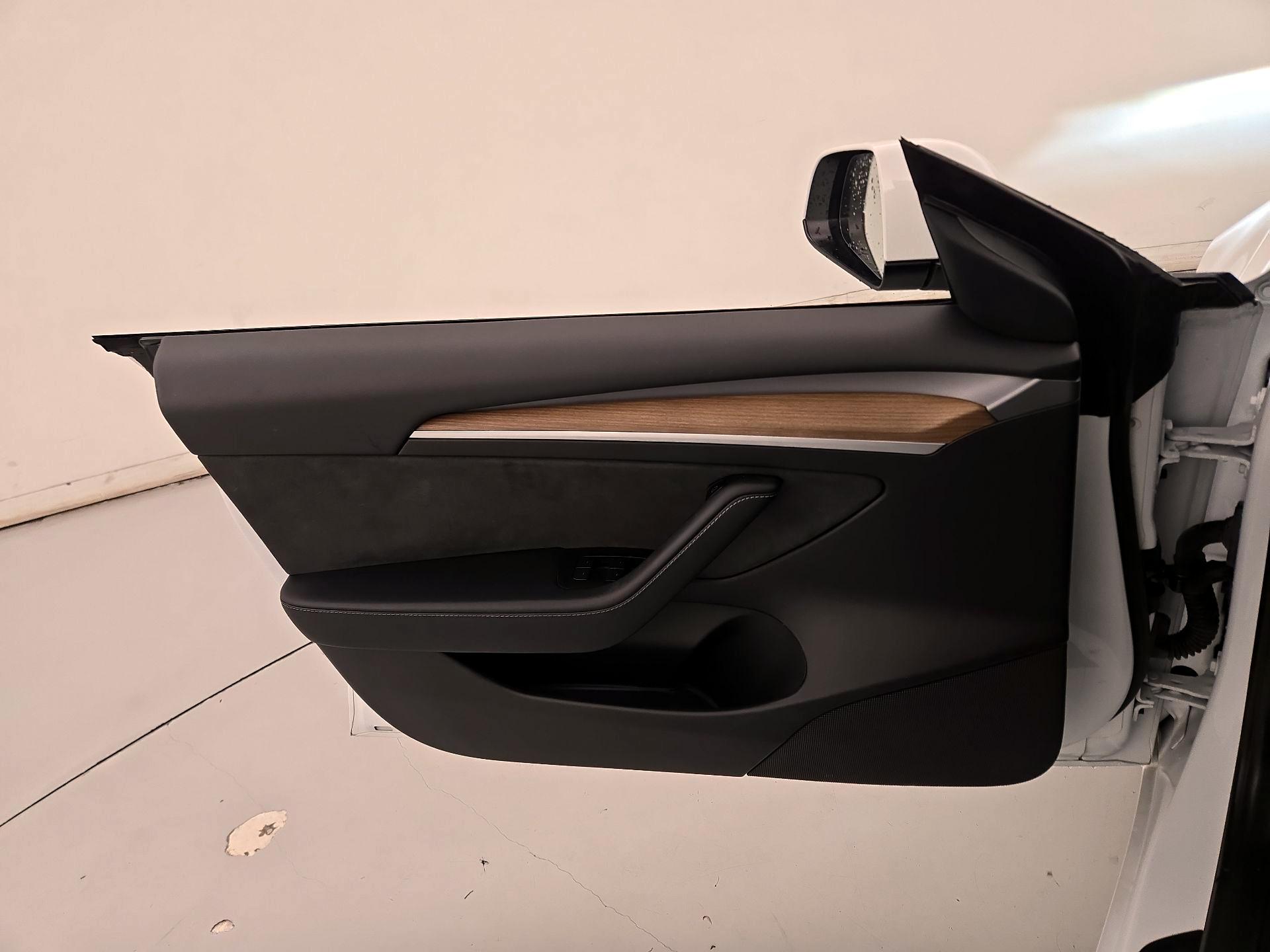Thumbnail: 2022 Tesla Model 3 - 12