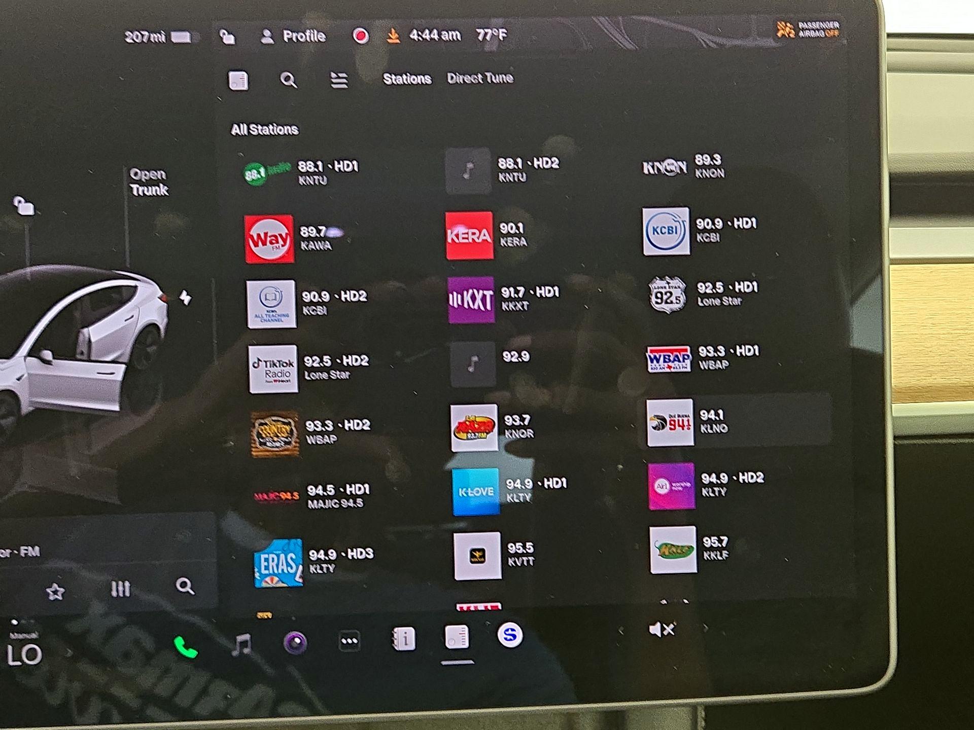 Thumbnail: 2022 Tesla Model 3 - 15